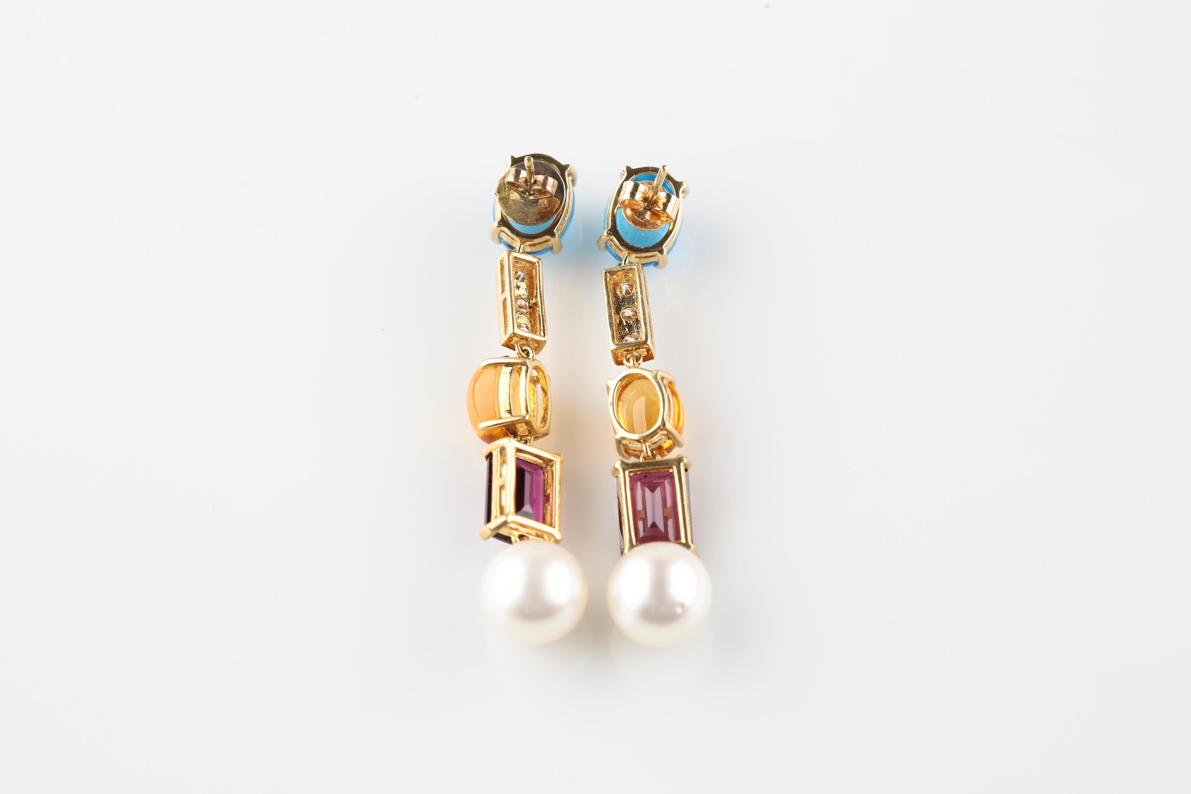 Schöne mehrfarbige Edelstein-, Diamant- und Perlen-Tropfen-Ohrringe aus Gelbgold (Moderne) im Angebot