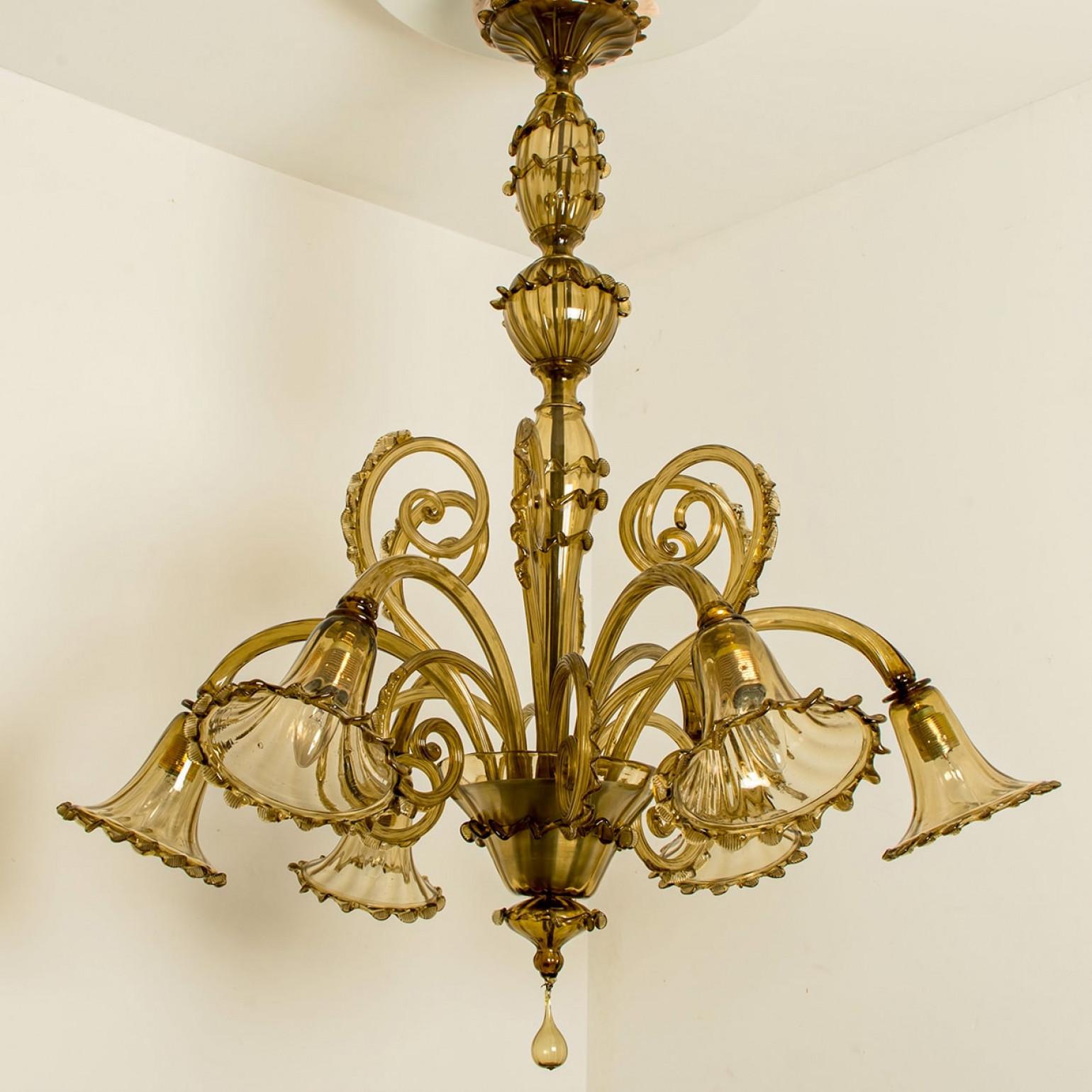 Italiano Beautiful Murano Amber Glass 6 arms Chandelier, 1970s in vendita