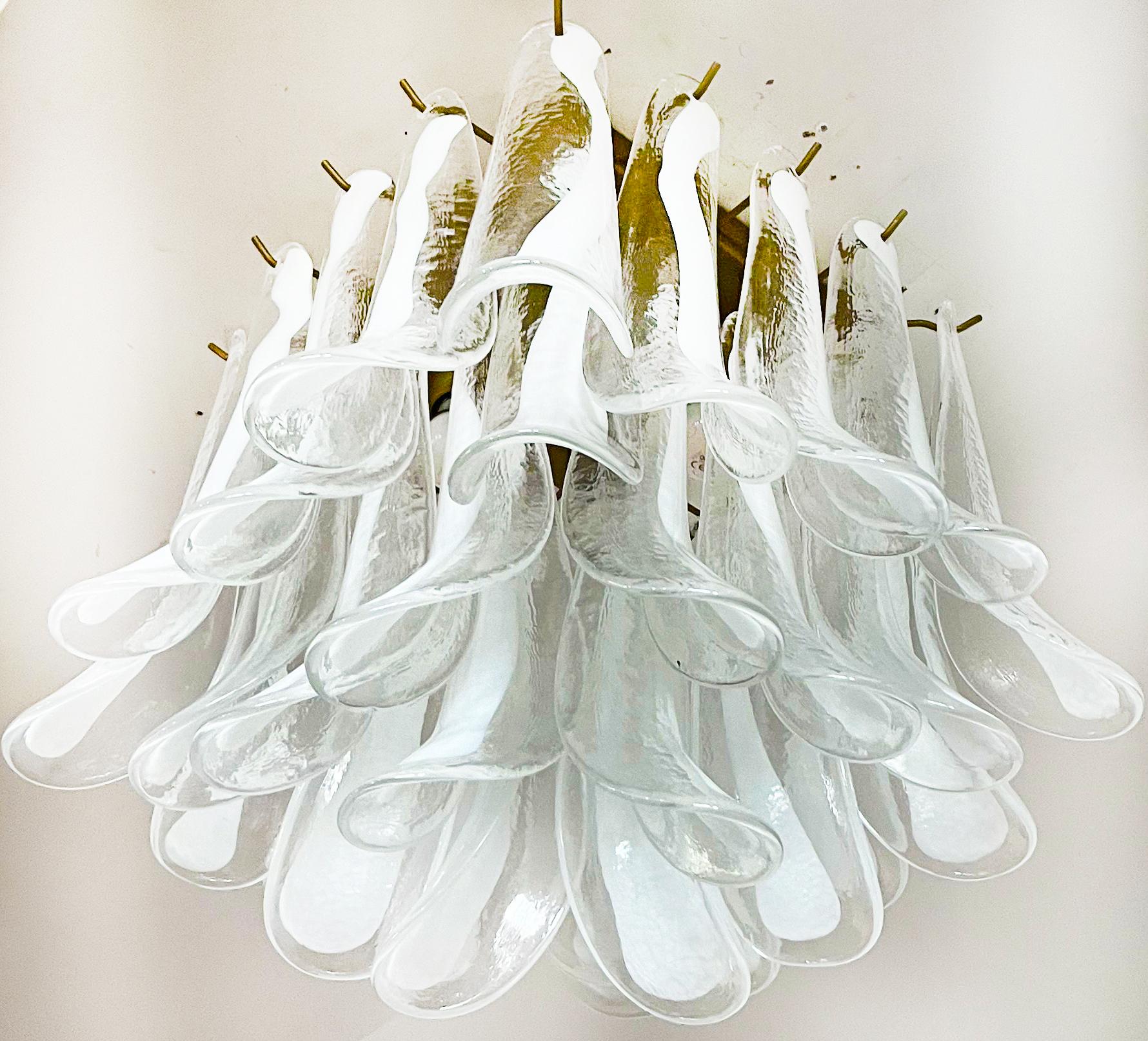 Italian Beautiful Murano ceiling lamp - 32 lattimo and clear glass petals For Sale