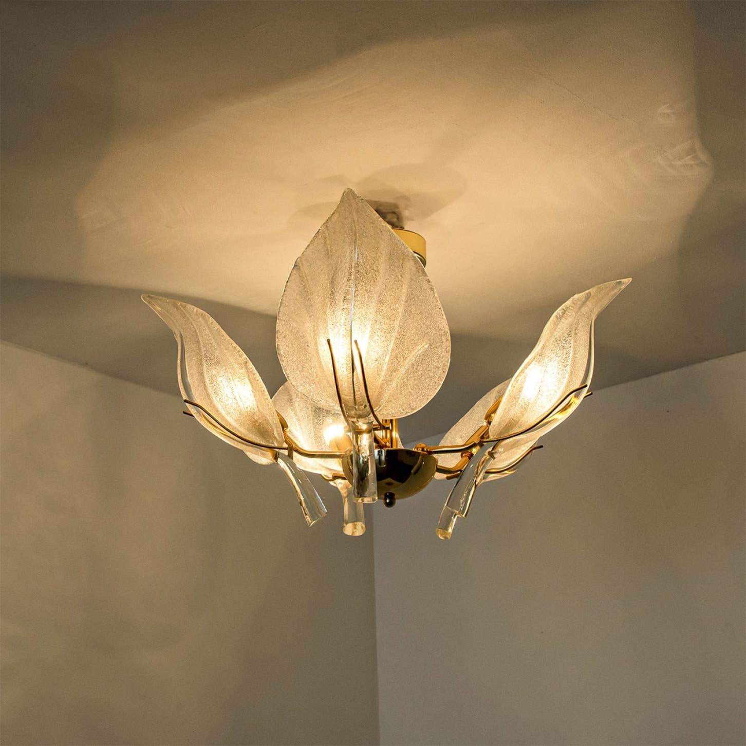 Beautiful Murano Glass and Brass Leaves Chandelier, 1960s in vendita 8