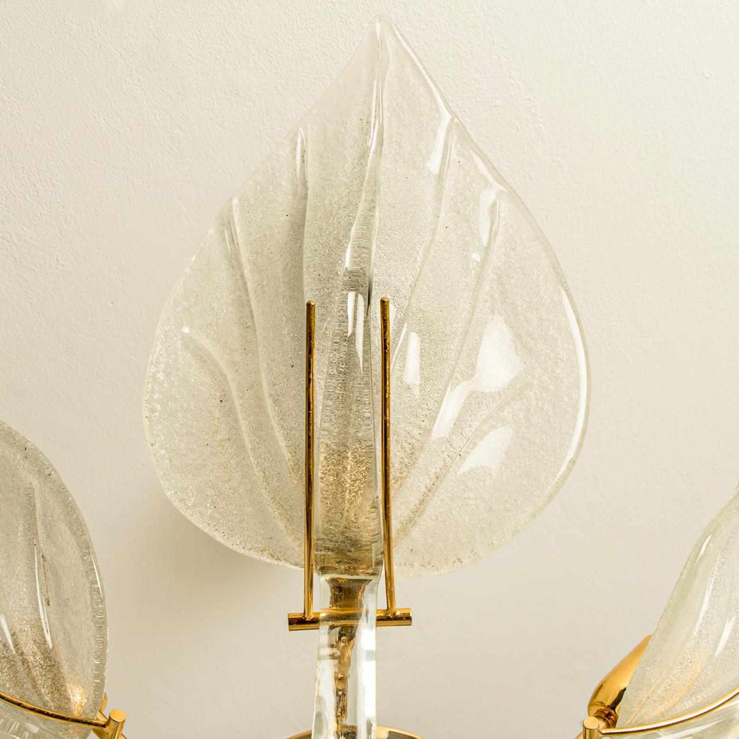 Italiano Beautiful Murano Glass and Brass Leaves Chandelier, 1960s in vendita