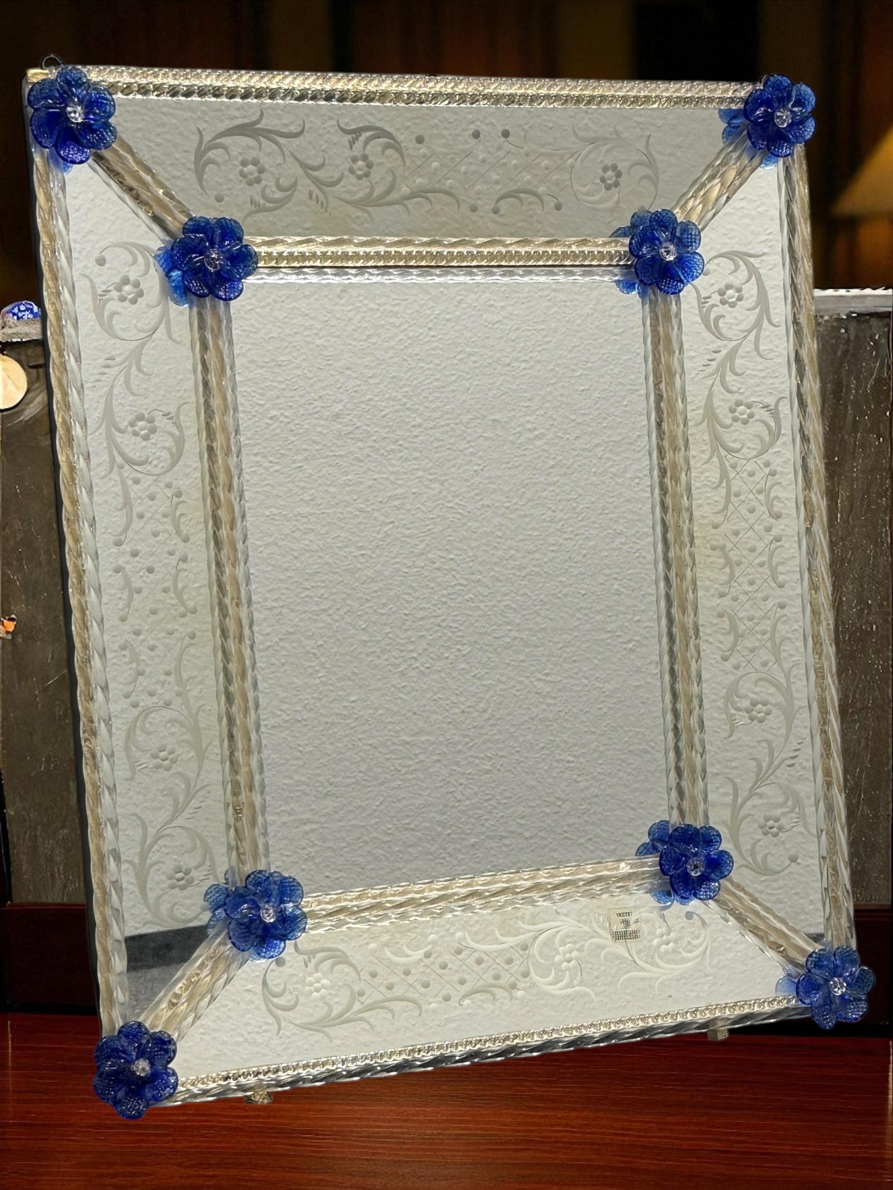 Beautiful Murano Glass Wall Mirror Clear Glass Azure Blue Flowers 1960s Italy For Sale 8