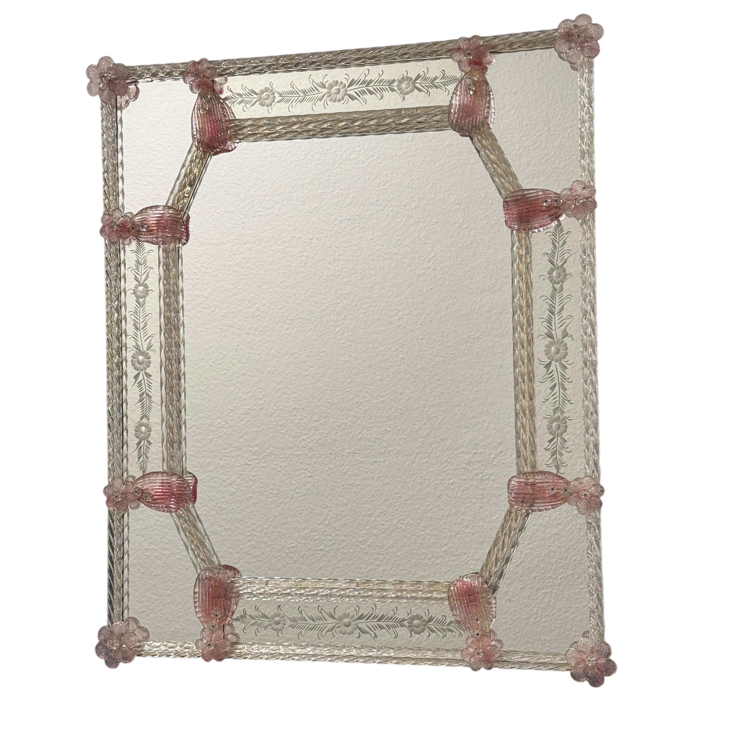 Magnifique miroir mural en verre de Murano, verre transparent, feuilles et fleurs roses, années 1960, Italie 4