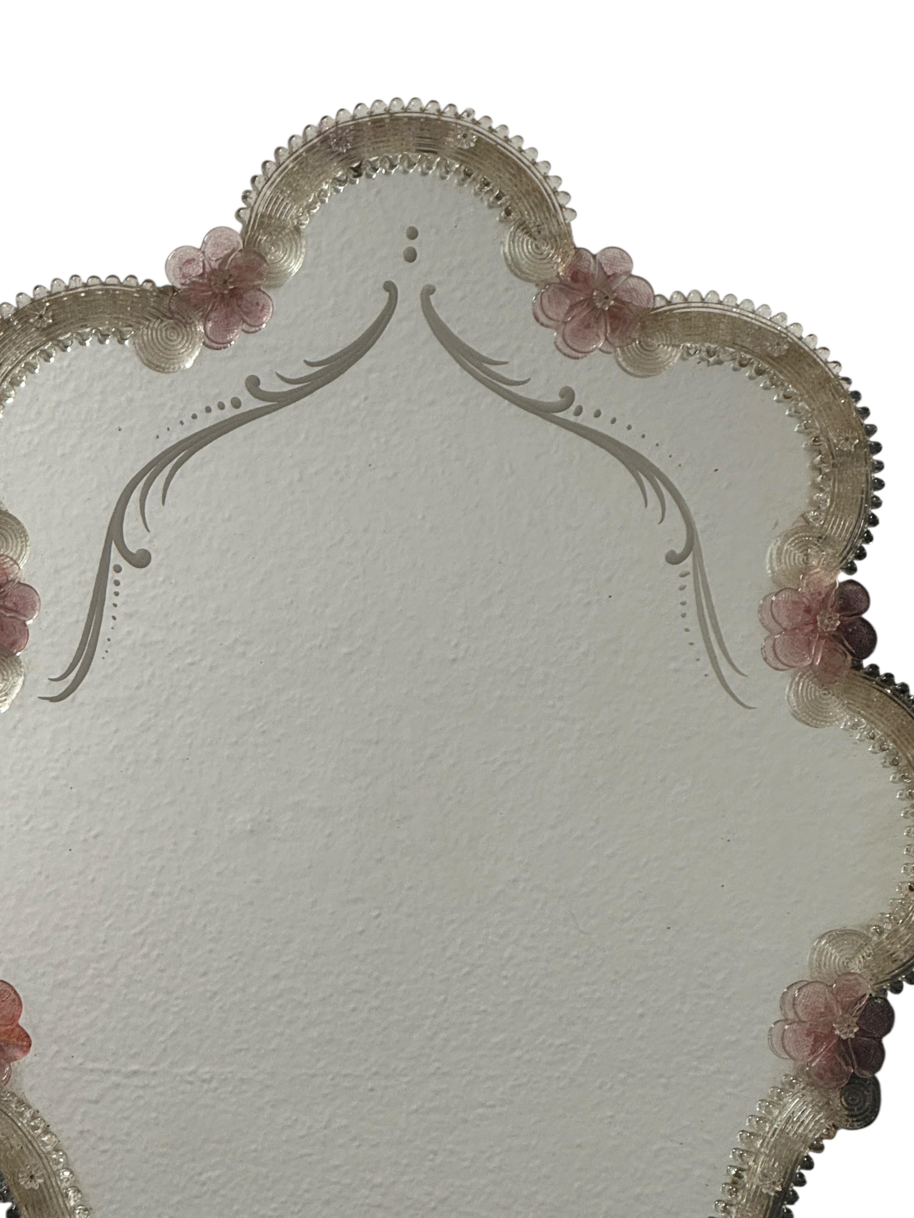 Beautiful Murano Glass Wall Mirror Pink Flowers and Clear Glass, Italy 1960s en vente 1