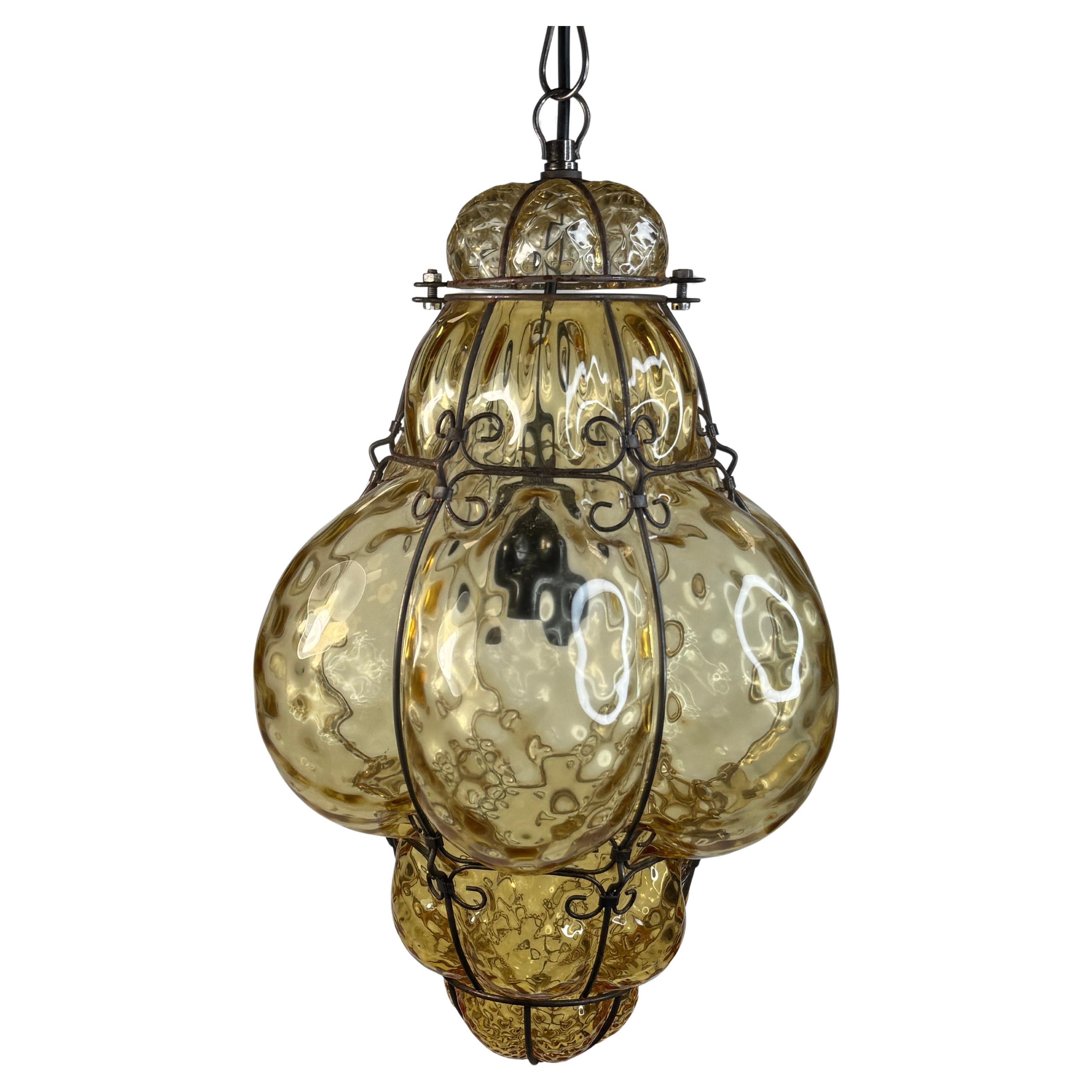 Vintage Murano Fer Caged Amber Bubble Glass Suspension Light 1960s Italy vintage en vente
