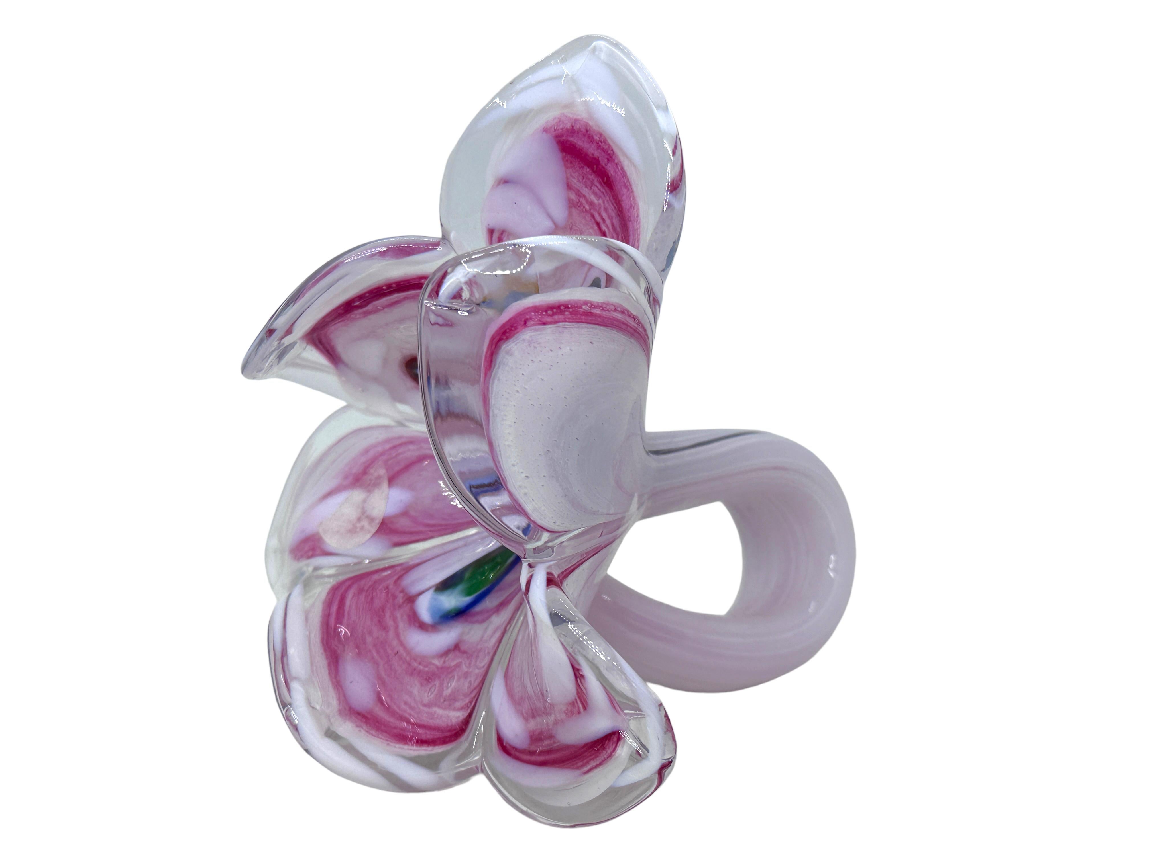 Beautiful Murano hand blown Italian art glass decorative object in the shape of a flower. Colors are as seen in the pictures. A beautiful nice addition to your collection or to display in your home.