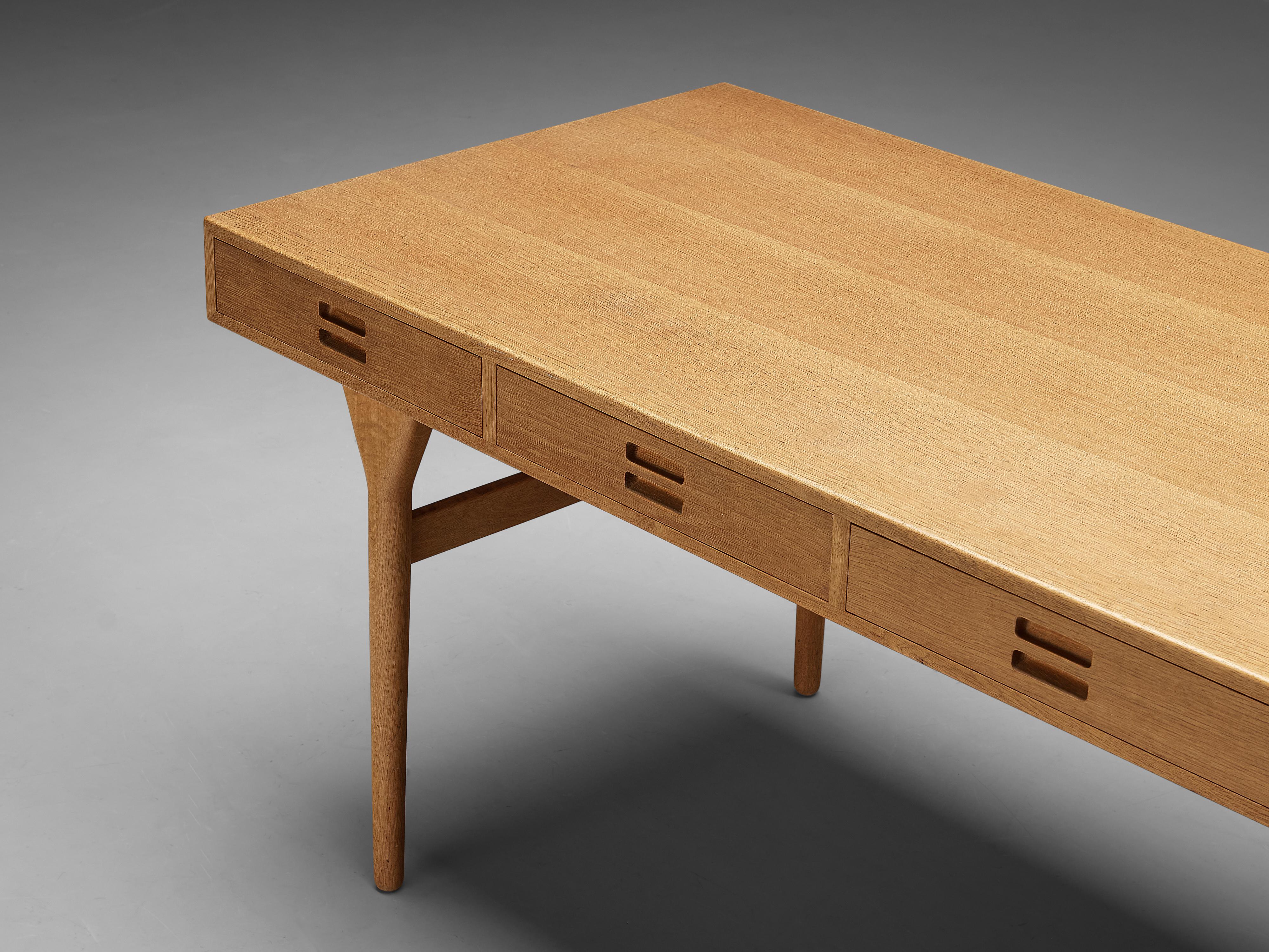 Mid-20th Century Beautiful Nanna Ditzel Desk in Oak