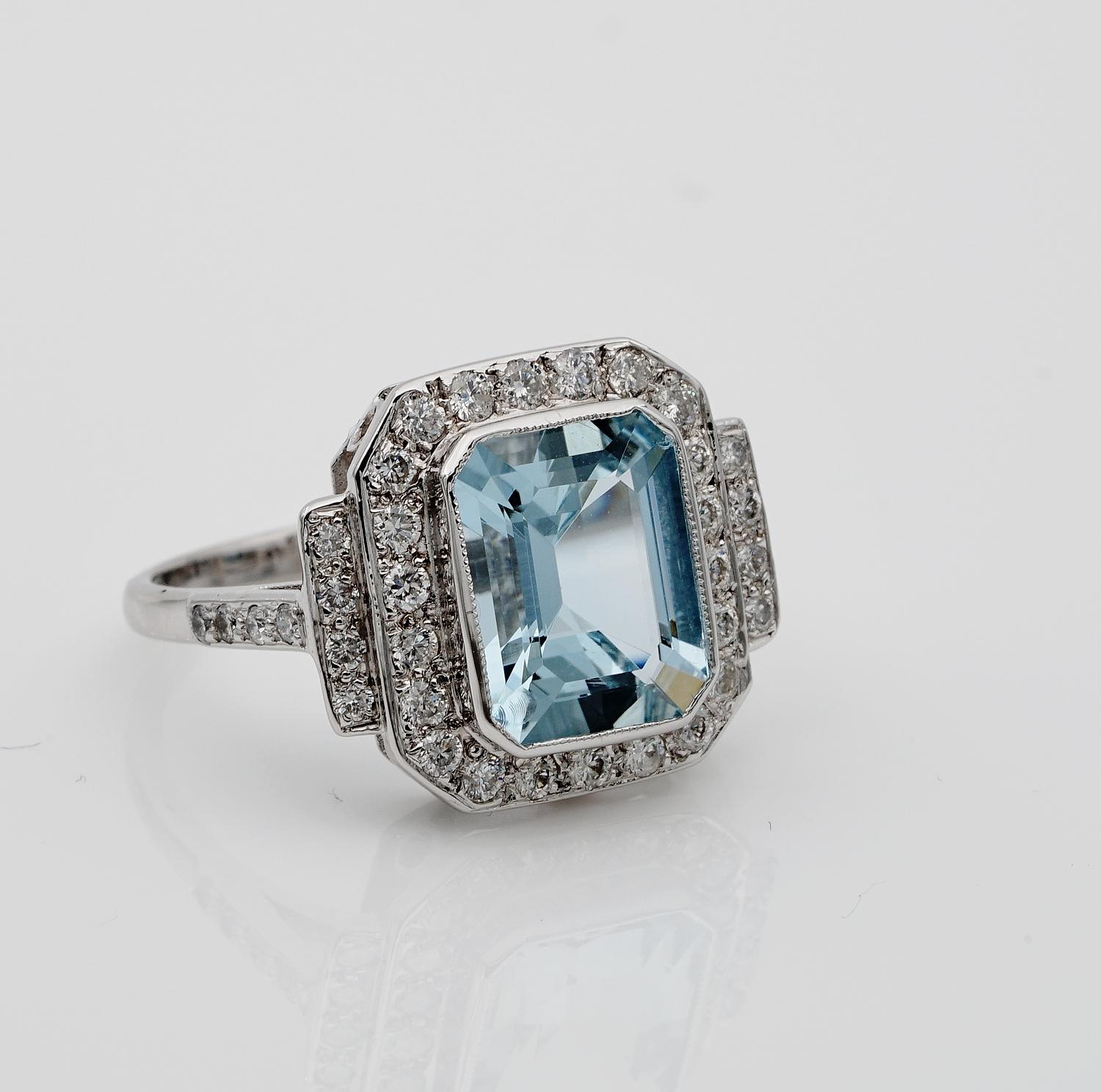 Contemporary Beautiful Natural Aquamarine Diamond Vintage Ring