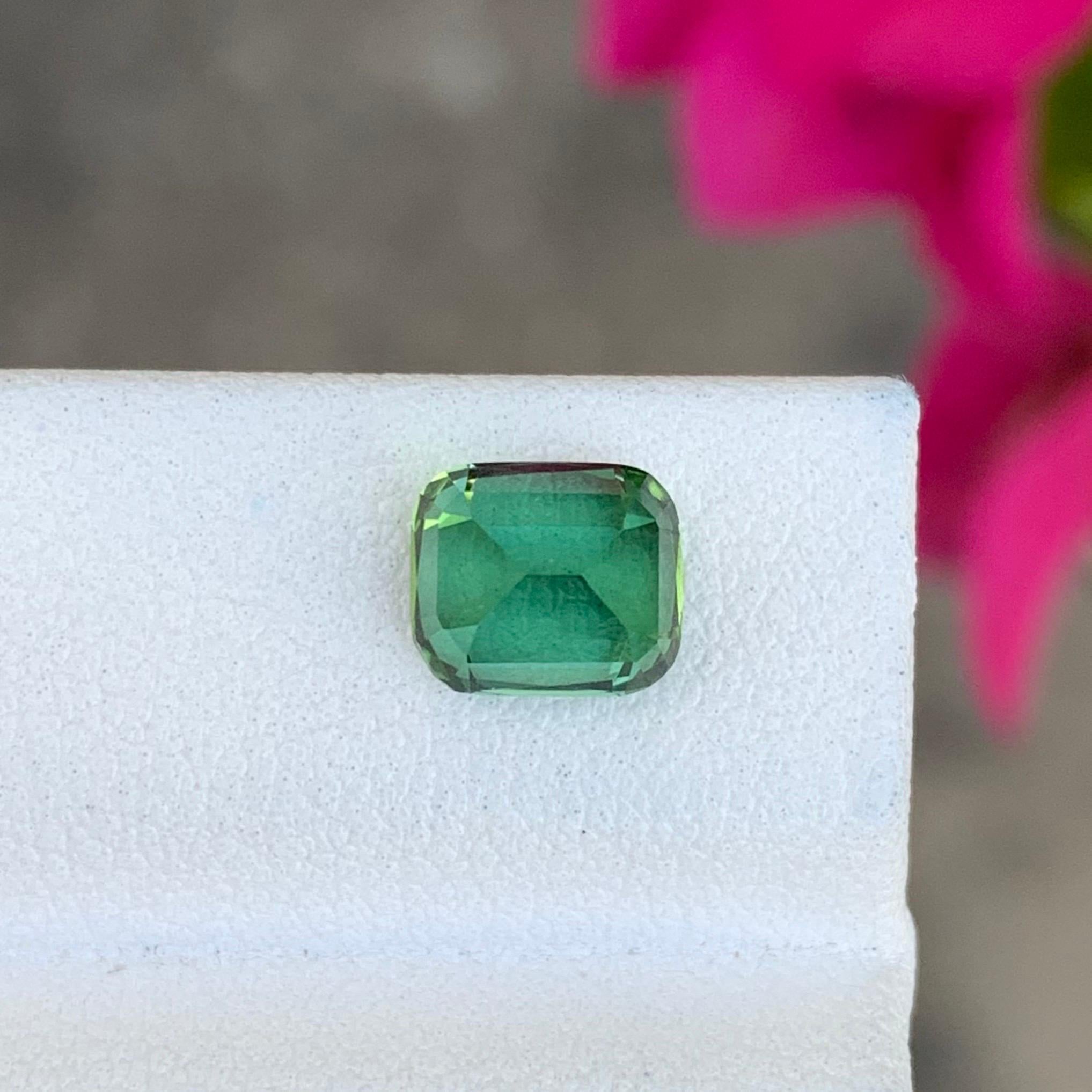da uomo o donna Bellissima tormalina naturale Greene & Greene 1,92 ct Step Cushion in vendita