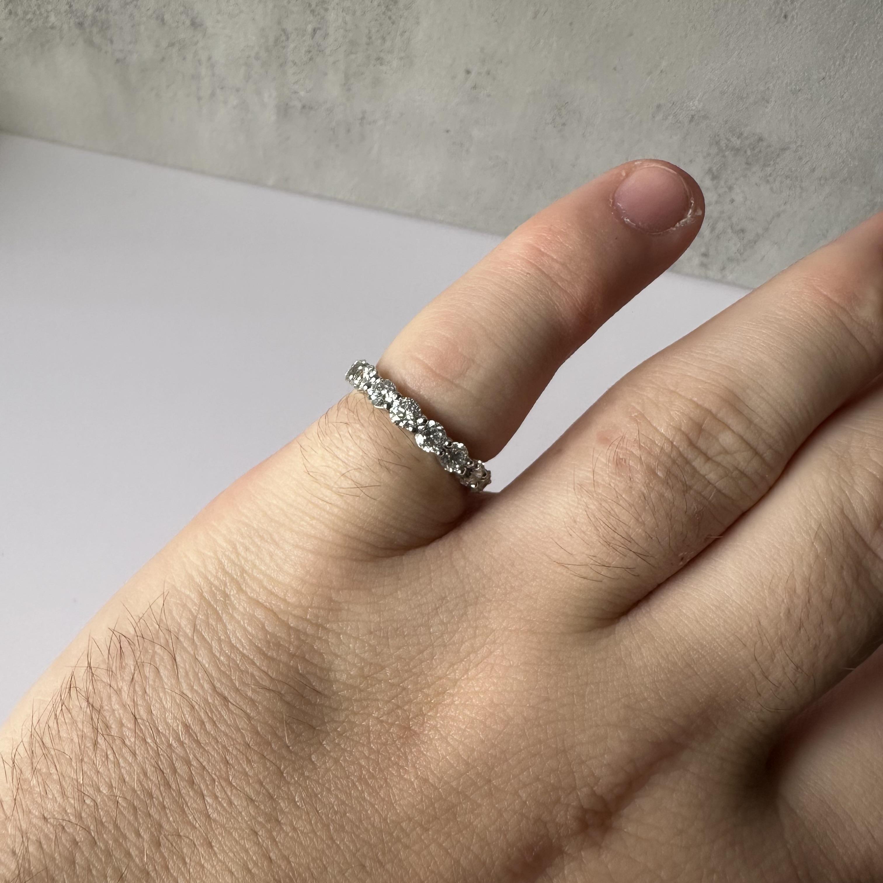 Beautiful Natural Diamond Eternity Ring in 14kt White Gold, Size 6, 2.8ctw In New Condition For Sale In West Hempstead, NY