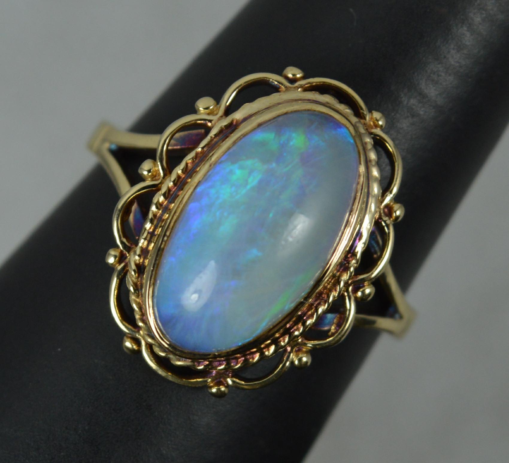 Beautiful Natural Opal and 9ct Gold Ladies Solitaire Ring 1
