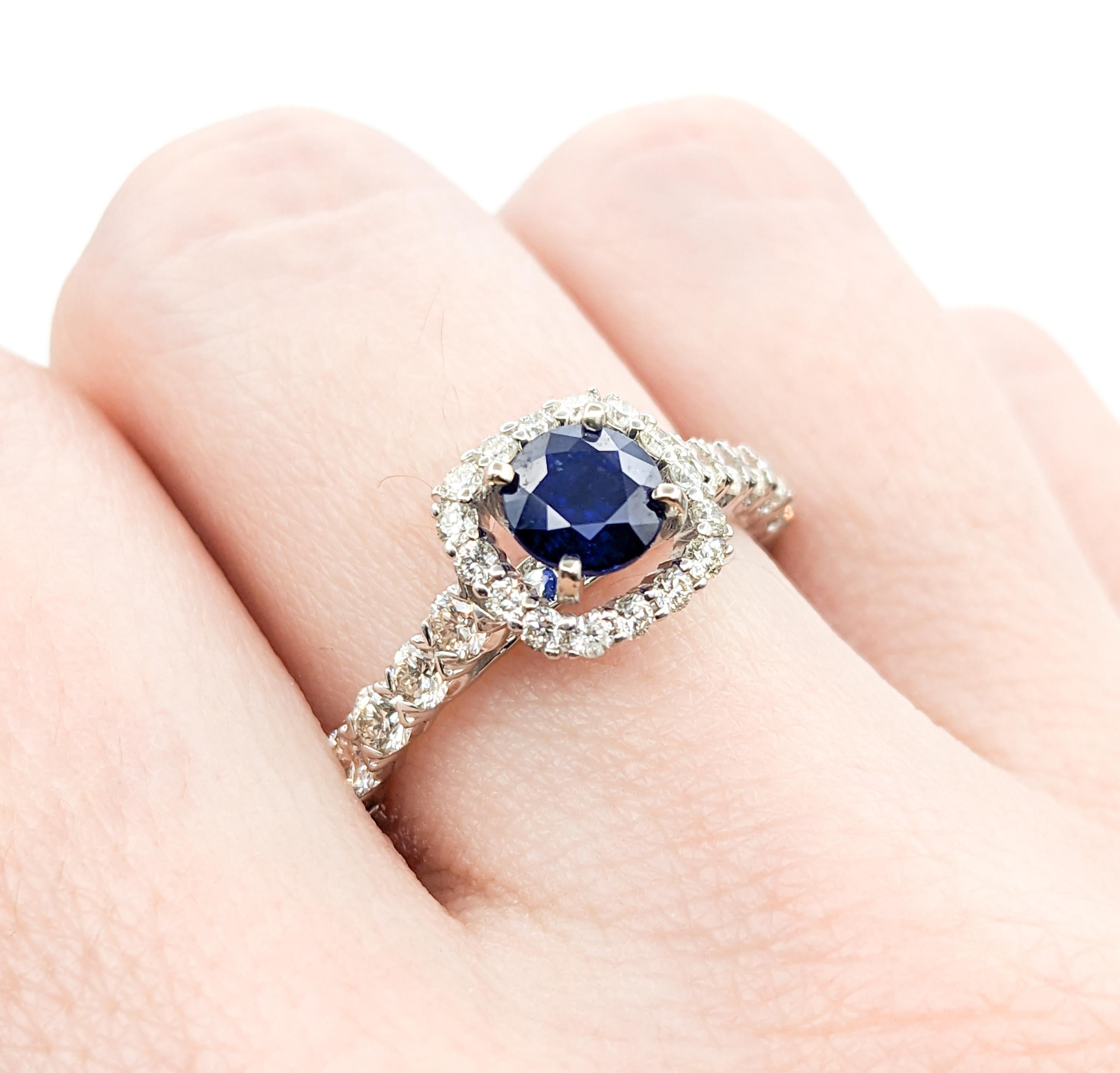 Beautiful Natural Sapphire & Diamond Engagement Ring In Excellent Condition For Sale In Bloomington, MN
