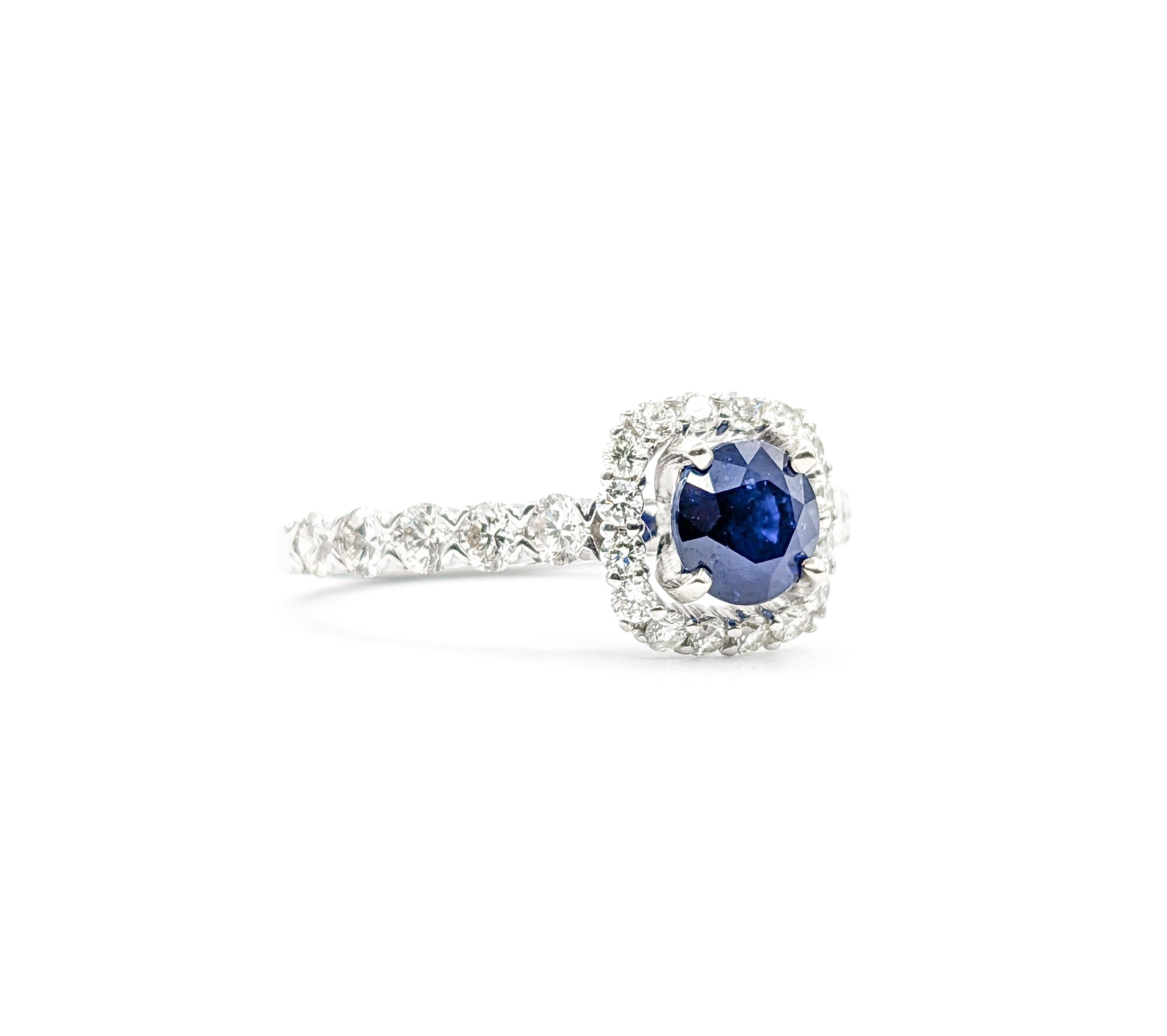 Women's Beautiful Natural Sapphire & Diamond Engagement Ring For Sale