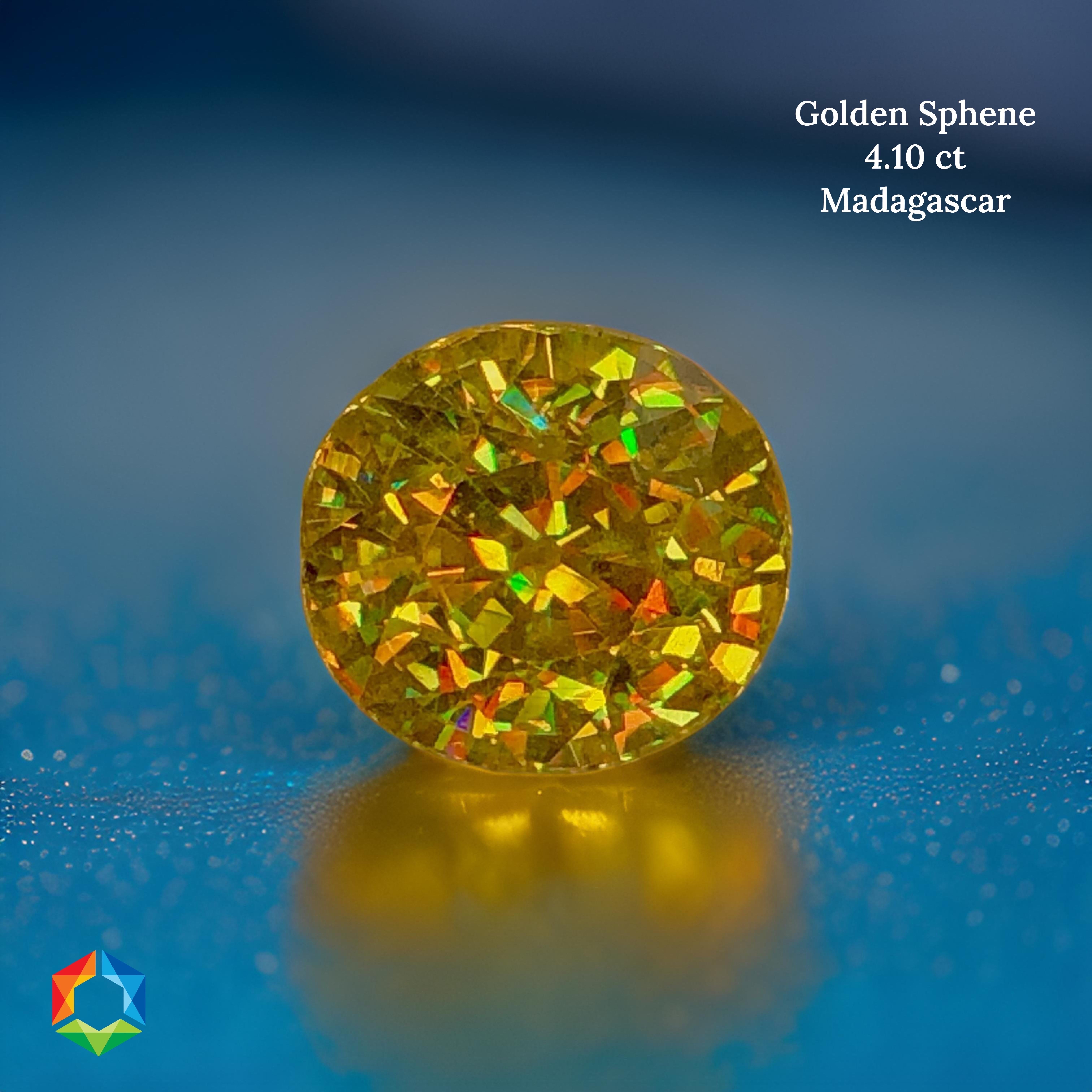 Bellissimo Sfene giallo oro del Madagascar, 4.10 carati, pieno di fuoco. Il colore vibrante e l'eccezionale brillantezza di questa gemma la rendono un must per ogni collezione di alta gioielleria. Tagliato perfettamente per mettere in mostra i suoi