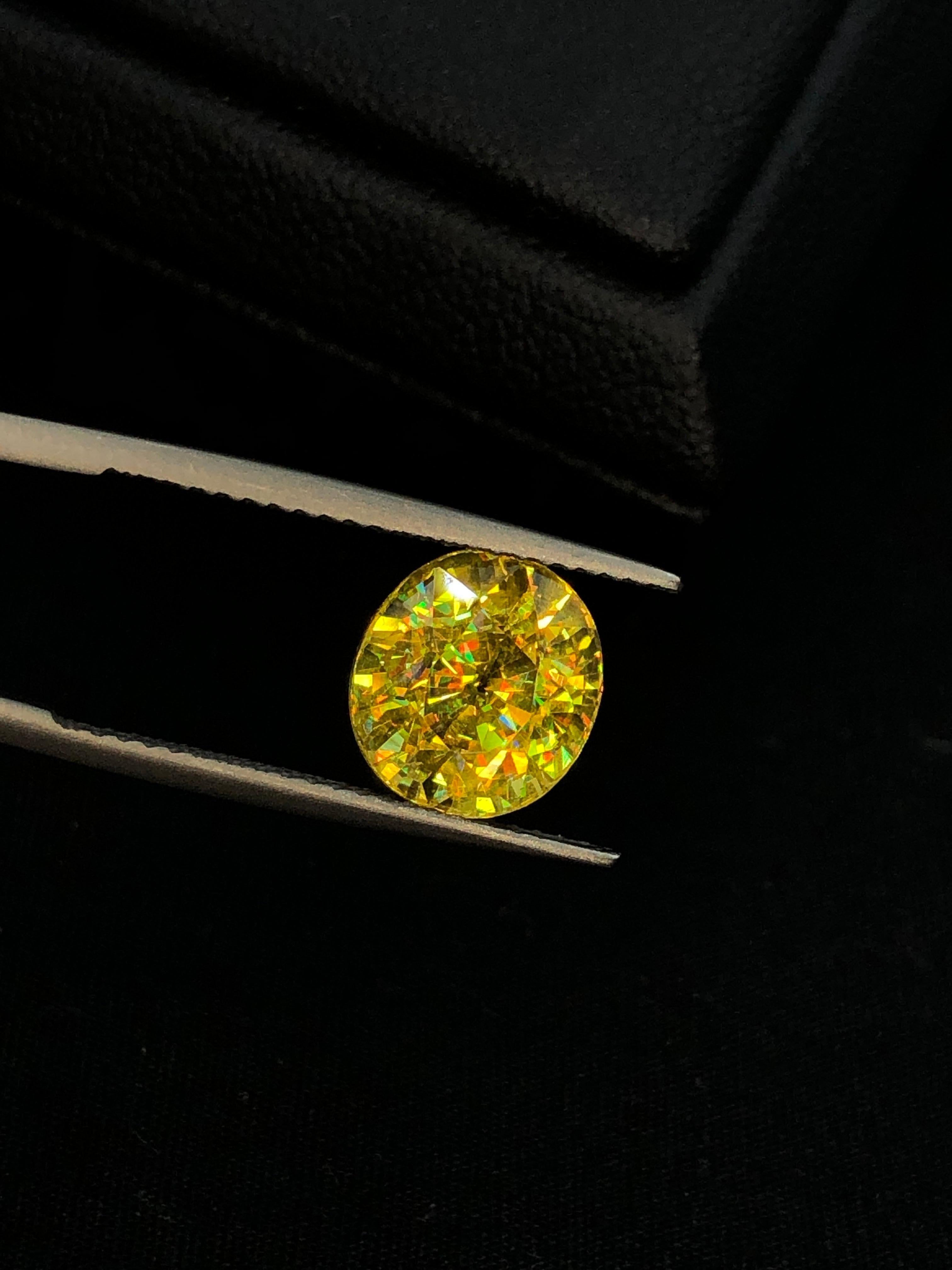 Bellissimo Nature Sphene 4.10 ct Madagascar Bellissimo Fuoco in vendita 2