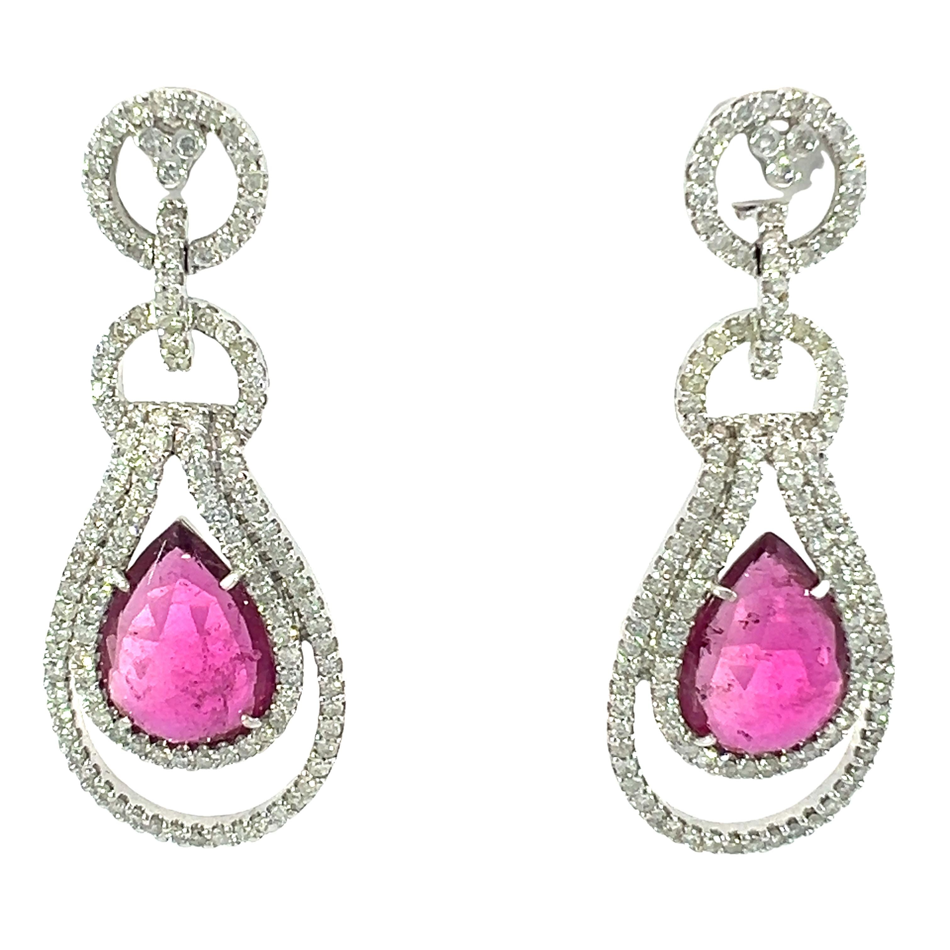 beautiful natural tourmaline and diamonds earrings In New Condition For Sale In New York, NY