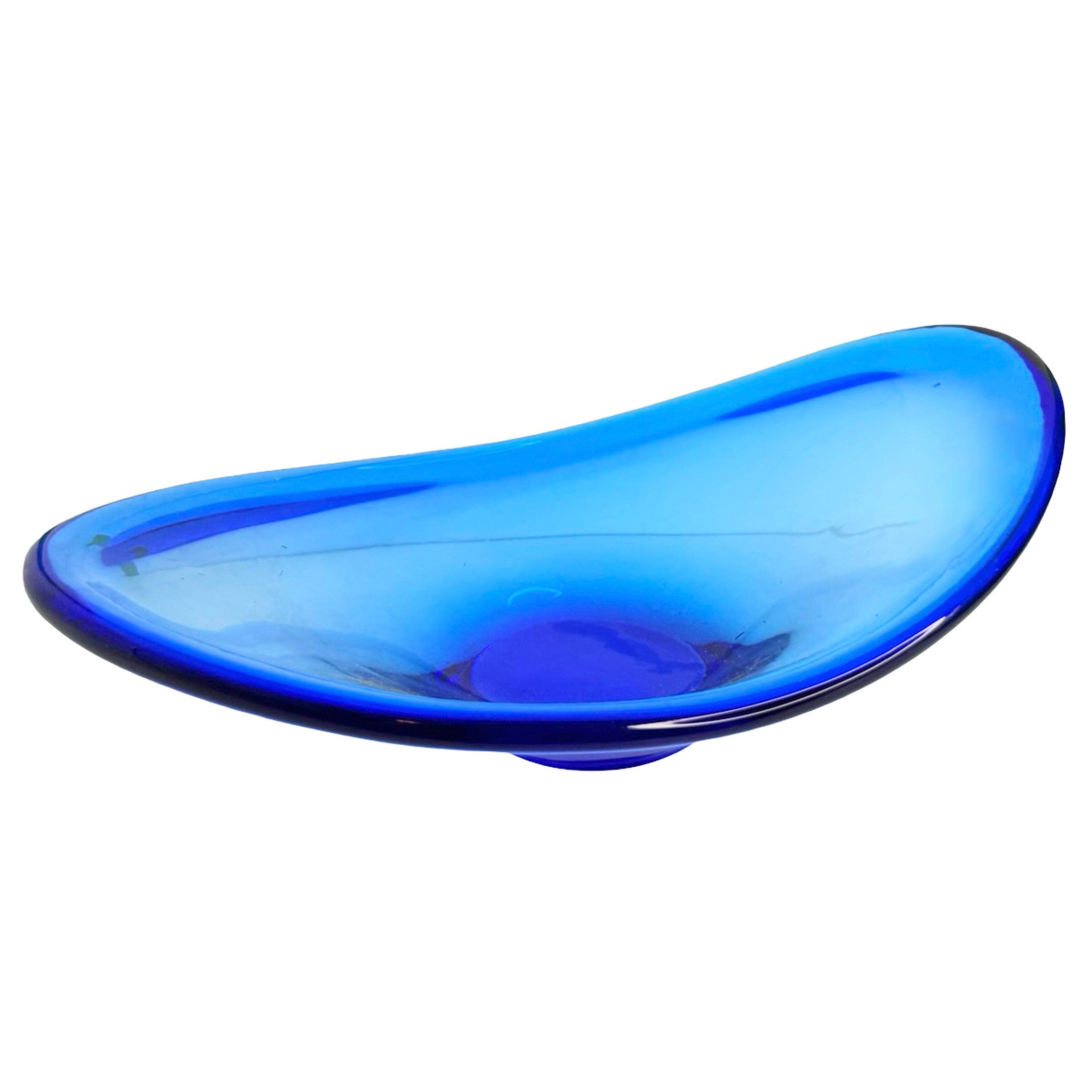 Beautiful Navy Blue Color Art Glass Sommerso Bowl Vintage Murano, Italy, 1980s