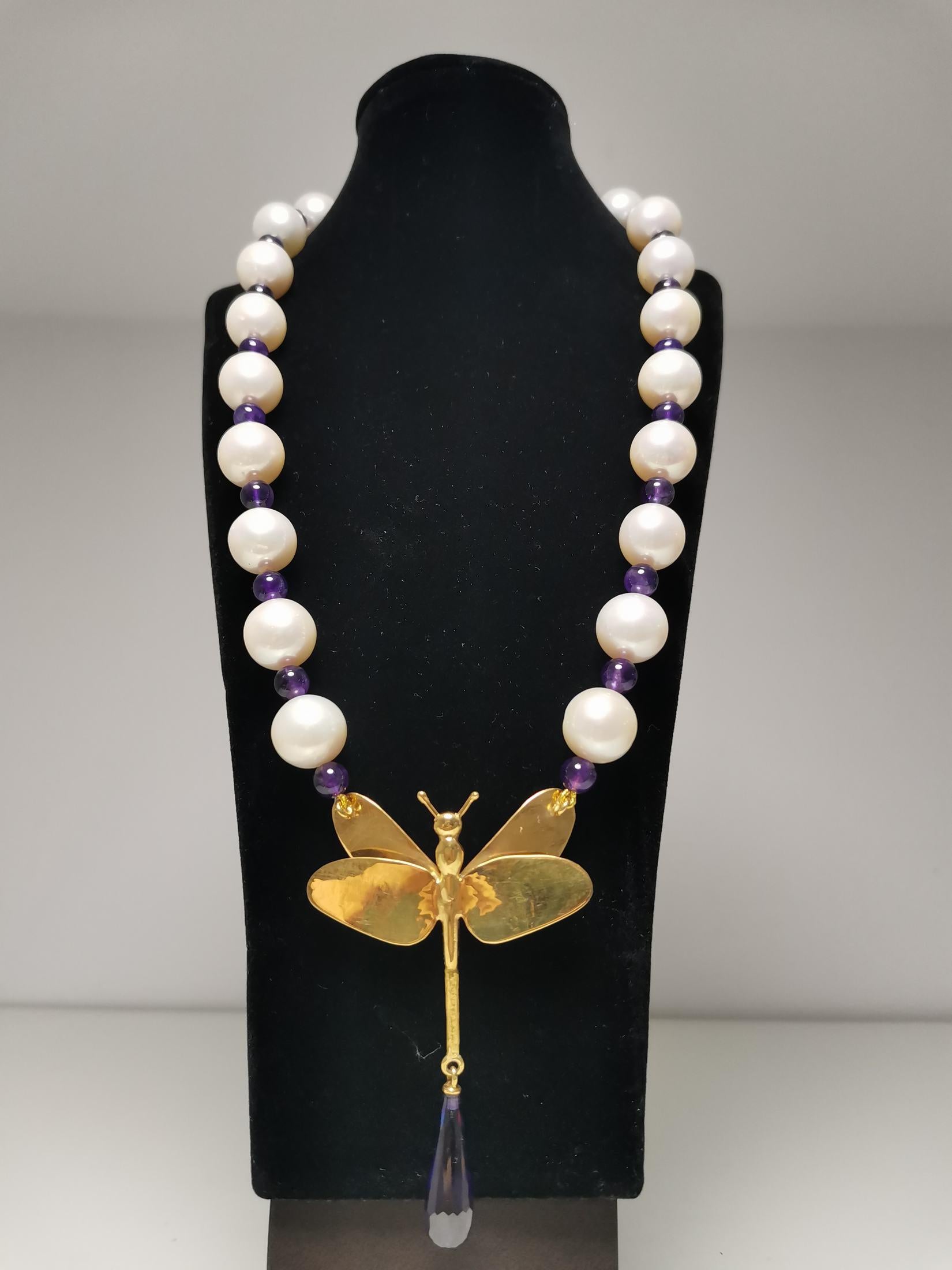 Art Deco Beautiful Necklace of Cultured Pearls, Extra Quality 'Akoya Japan' and Amethysts