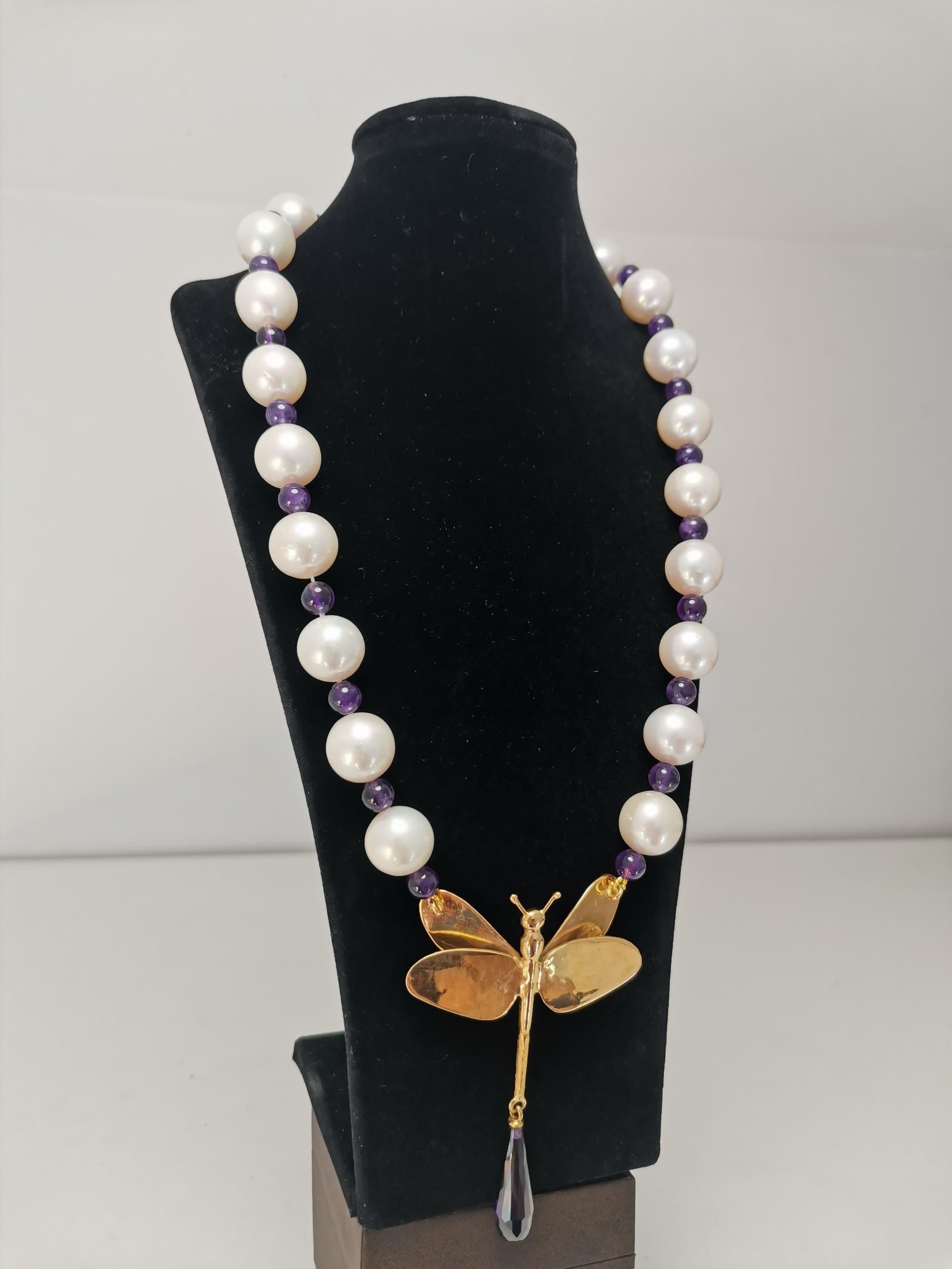 Beautiful Necklace of Cultured Pearls, Extra Quality 'Akoya Japan' and Amethysts 2