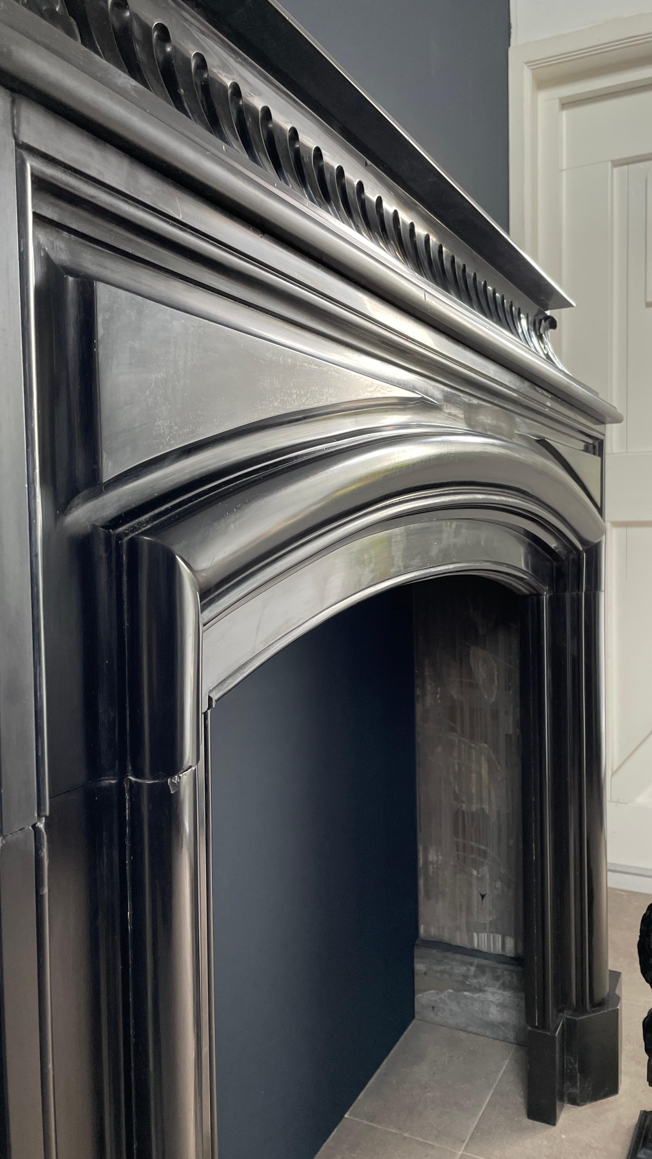 Beautiful Neoclassical Noir De Mazy Black Marble Antique Front Fireplace For Sale 2
