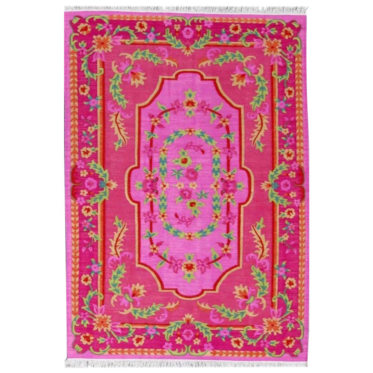 Magnifique tapis Kilim plat de style Bessarabian à motifs floraux neufs, 6 pieds 6 po. x 9 pieds 10 po. en vente