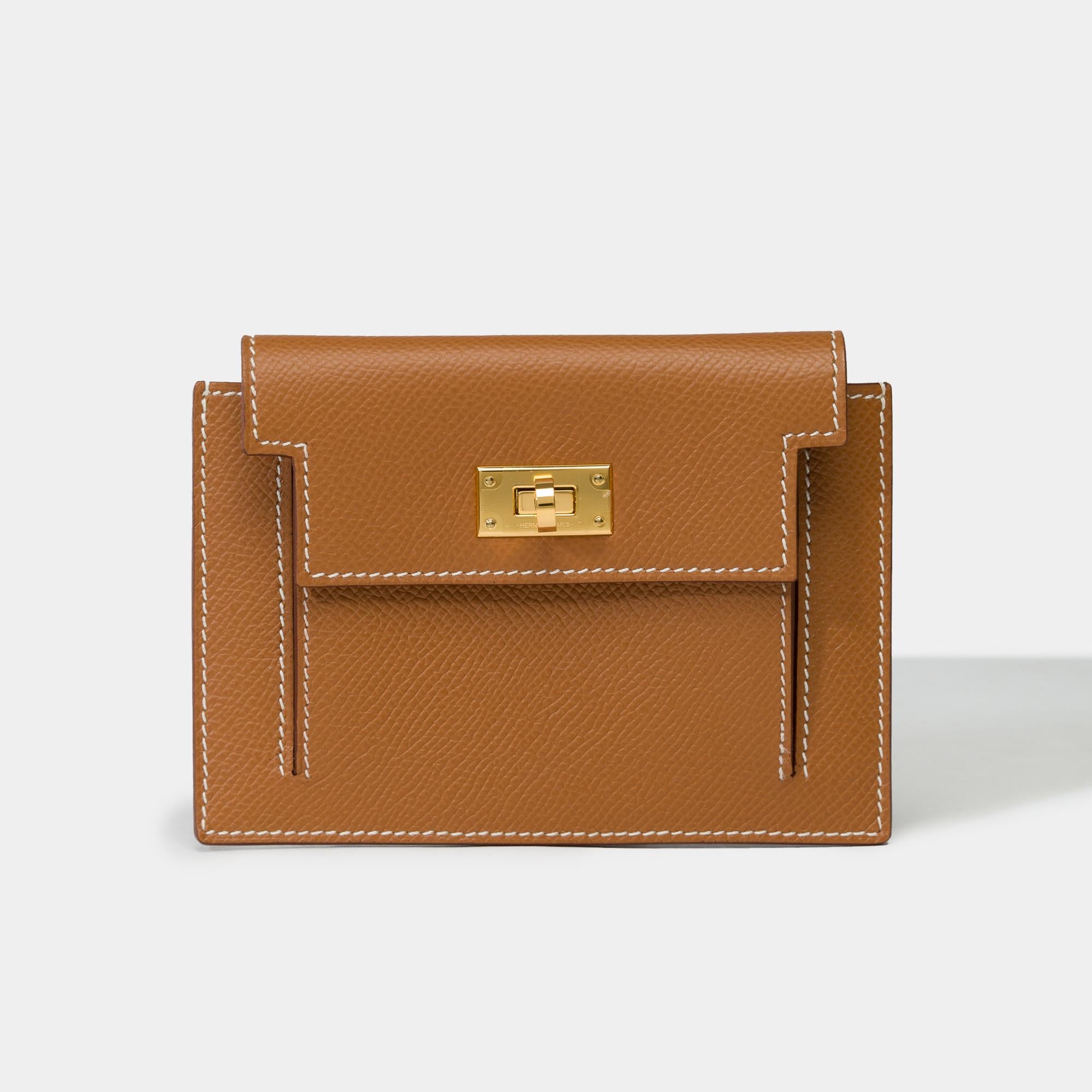 Beautiful New Hermès Kelly Pocket Compact in Gold Epsom calf leather , GHW In New Condition For Sale In Paris, IDF