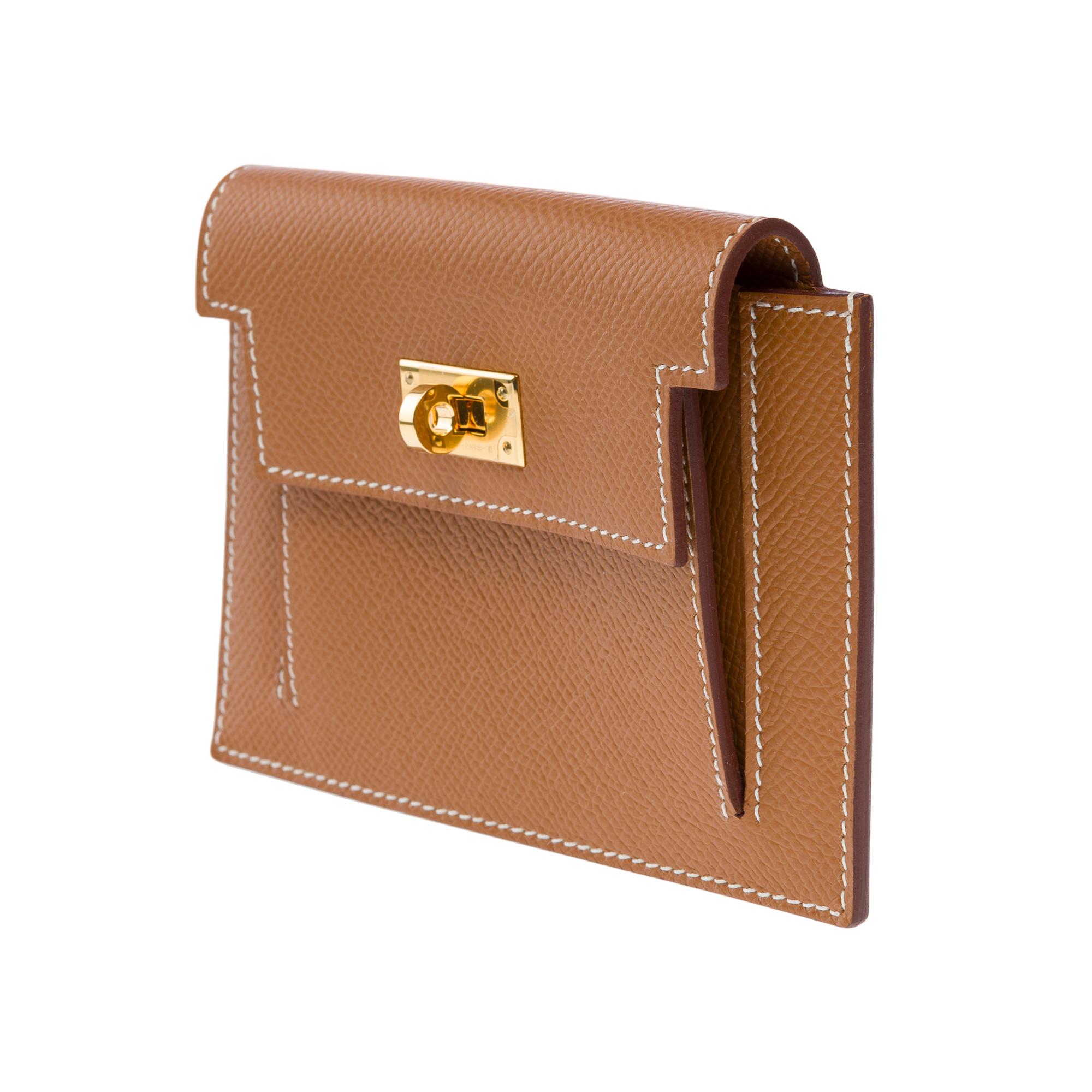Beautiful New Hermès Kelly Pocket Compact in Gold Epsom calf leather , GHW For Sale 2