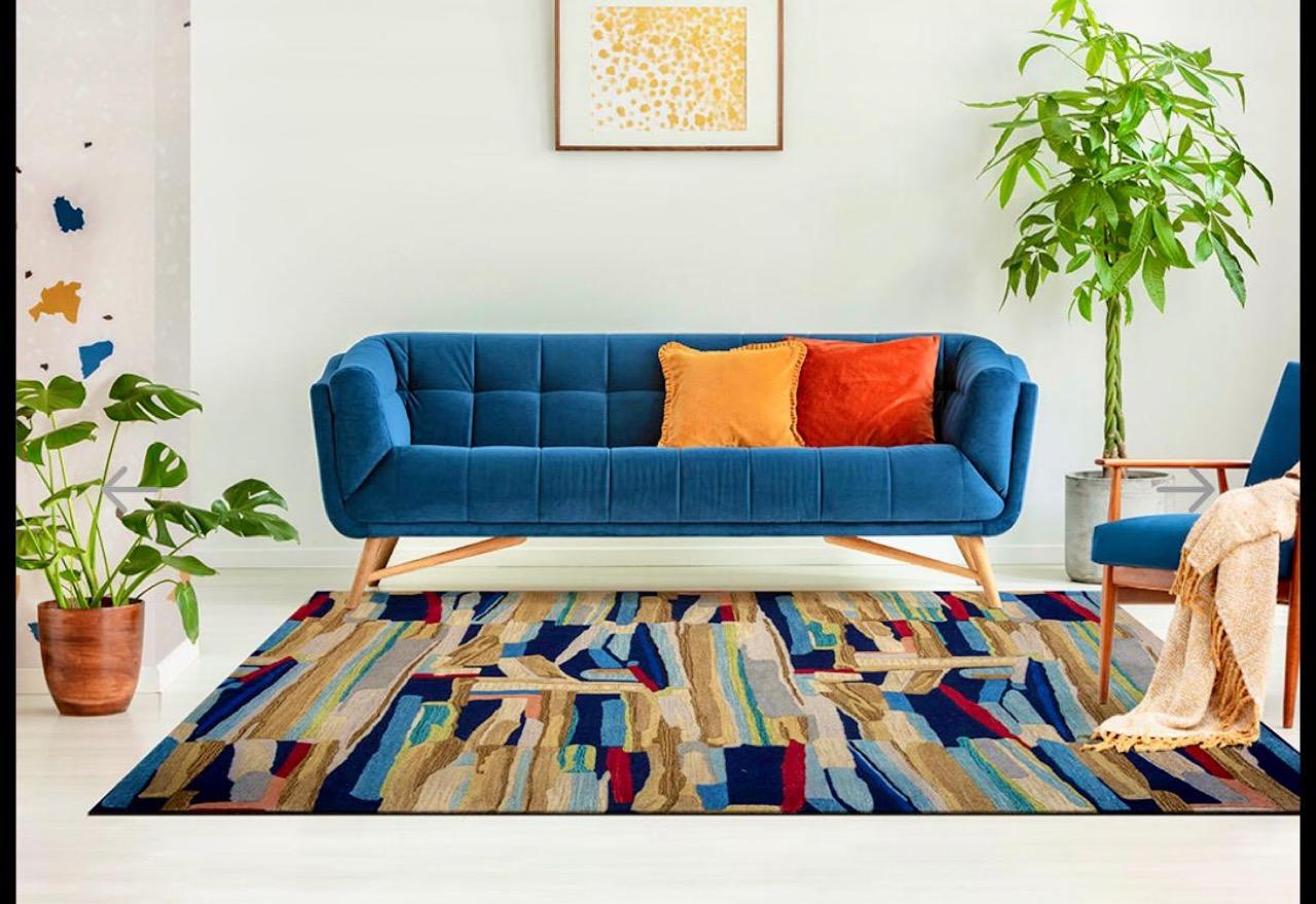 Sehr schöner neuer moderner Teppich mit schönem Art Deco Design und schönen Farben, komplett handgetuftet mit Wollsamt auf Baumwollbasis
Kundenspezifische Größen können hergestellt werden.