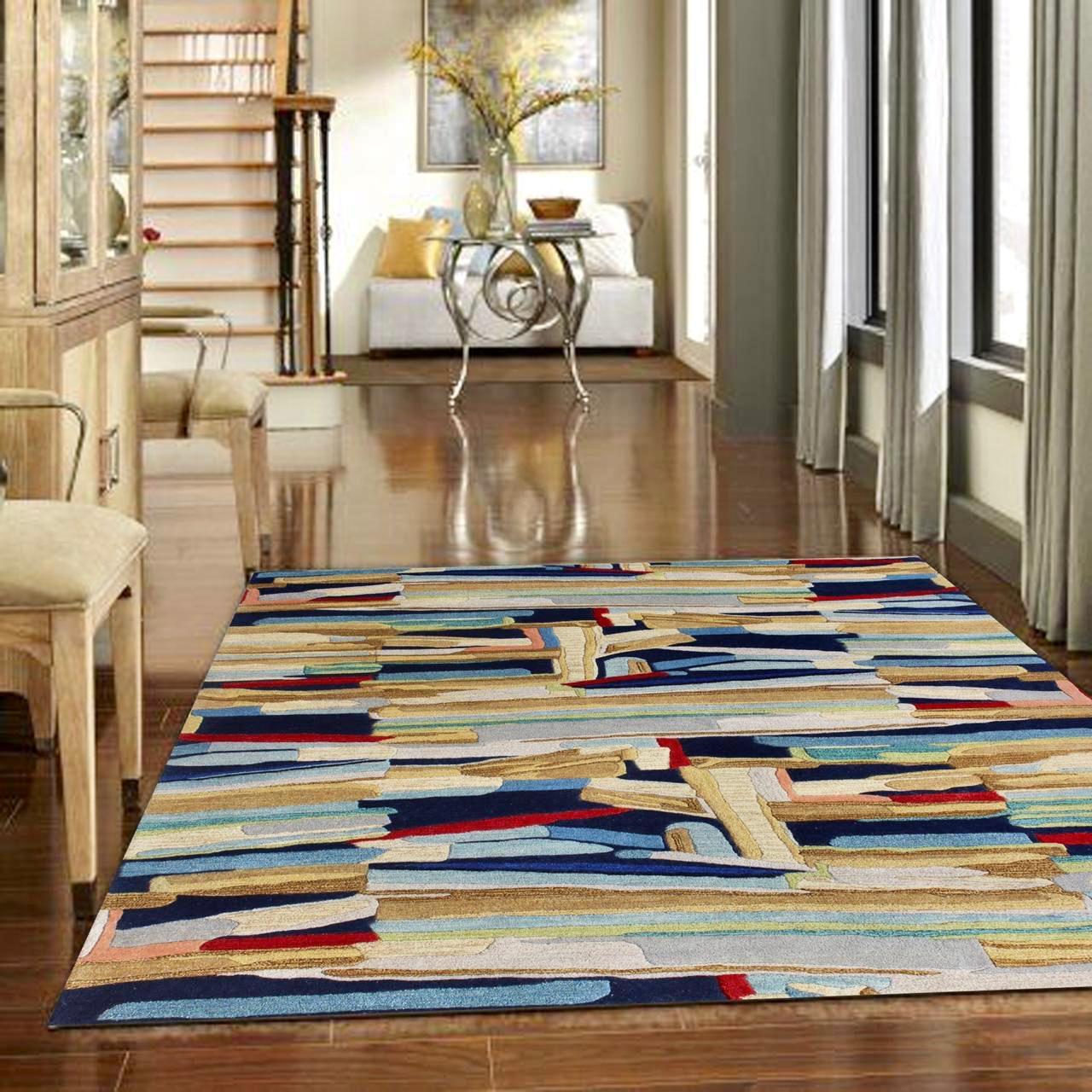 Schöner handgetufteter Teppich in neuem, modernem Design (Indisch) im Angebot
