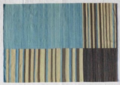 Schöner handgewebter Kilim-Teppich im neuen Stammesdesign