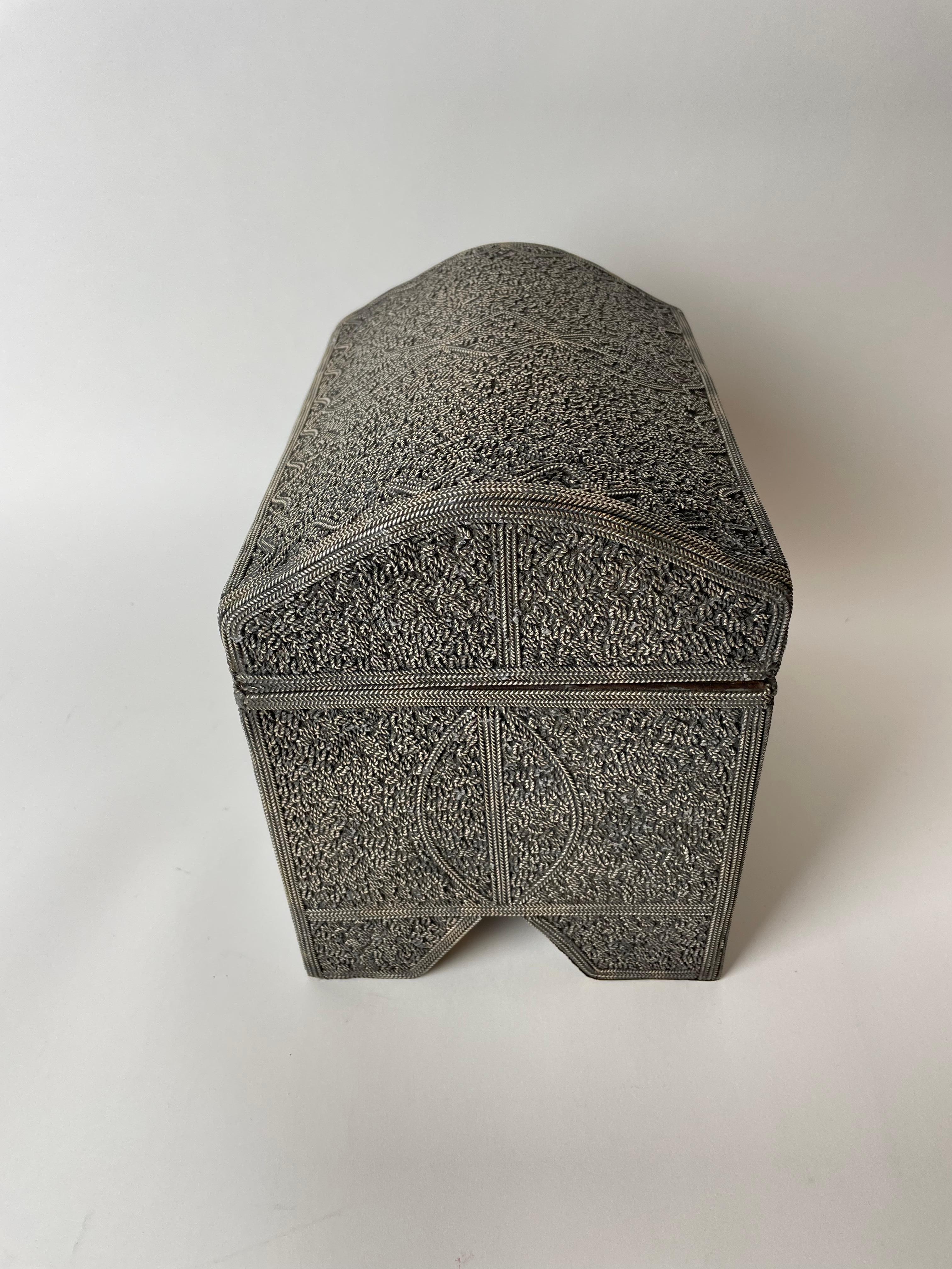 Beautiful North African Box Richly Decorated with Silver Wire, Late 19th Century For Sale 1