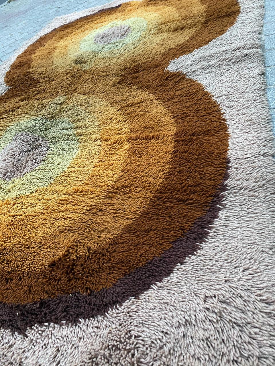 Bobyrugs schöner nordeuropäischer Teppich aus den 1960er und 1970er Jahren im Zustand „Gut“ im Angebot in Saint Ouen, FR