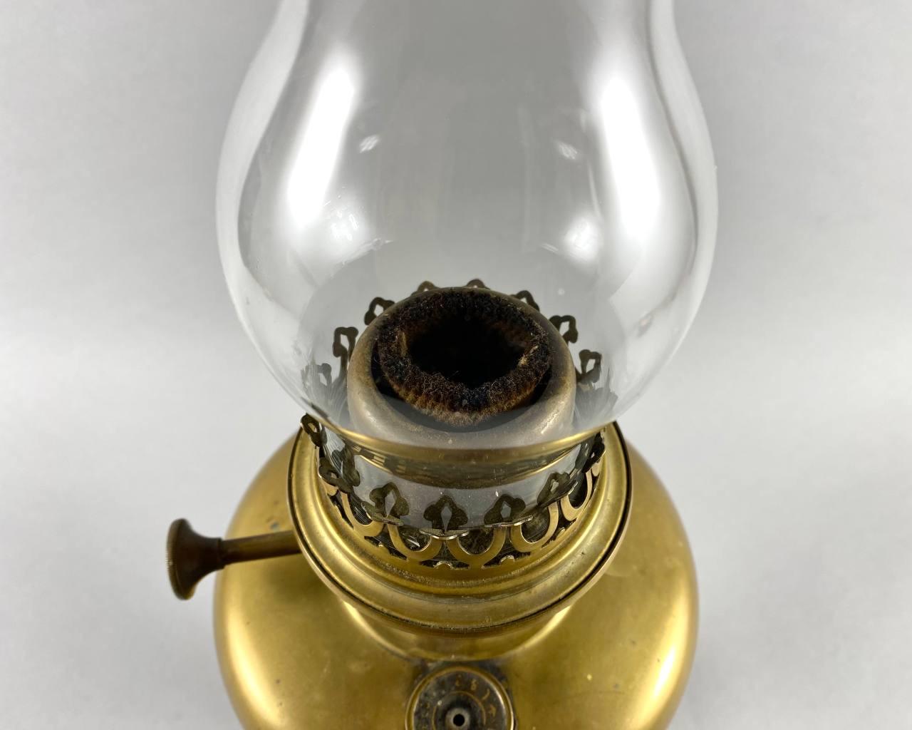 Belle lampe à huile Lempereur & Bernard, Belgique  Lampe à huile vintage en laiton Bon état - En vente à Bastogne, BE