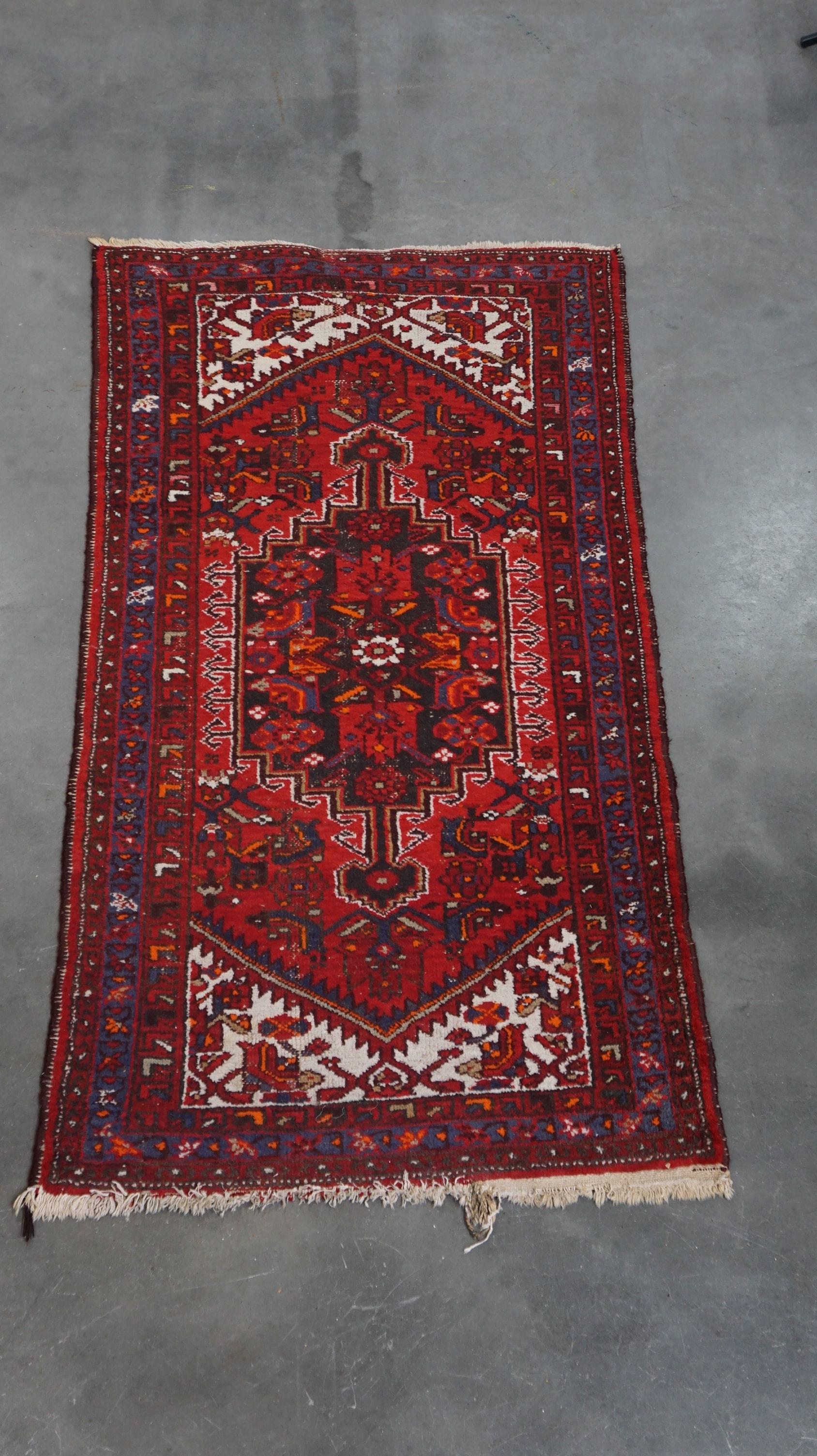 Hand-Woven Beautiful old oriental rug with a wonderful vintage look, great colors 190x100cm For Sale