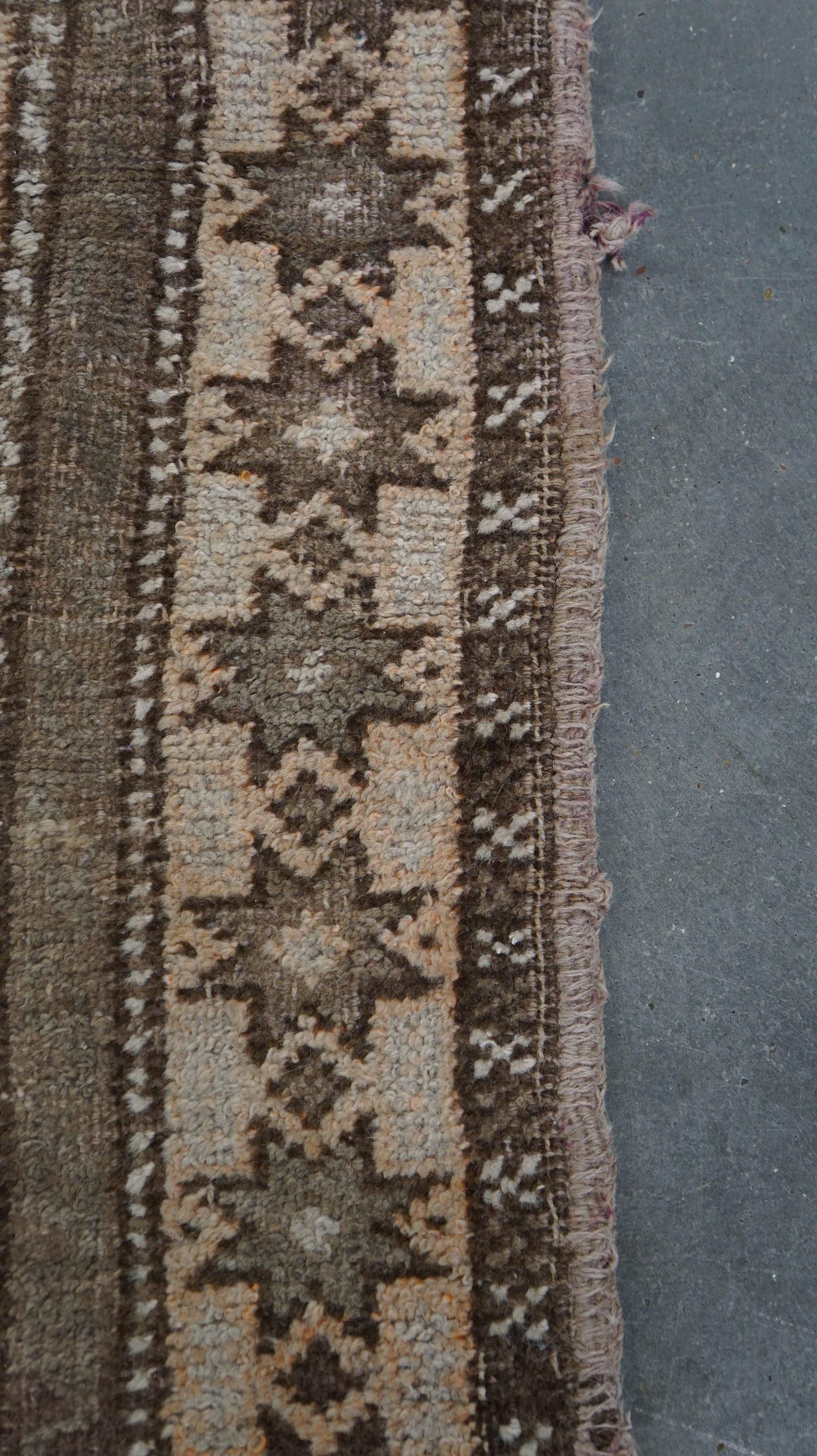 Beautiful old original rectangular oriental saddle bag / camel bag 93x55cm For Sale 1