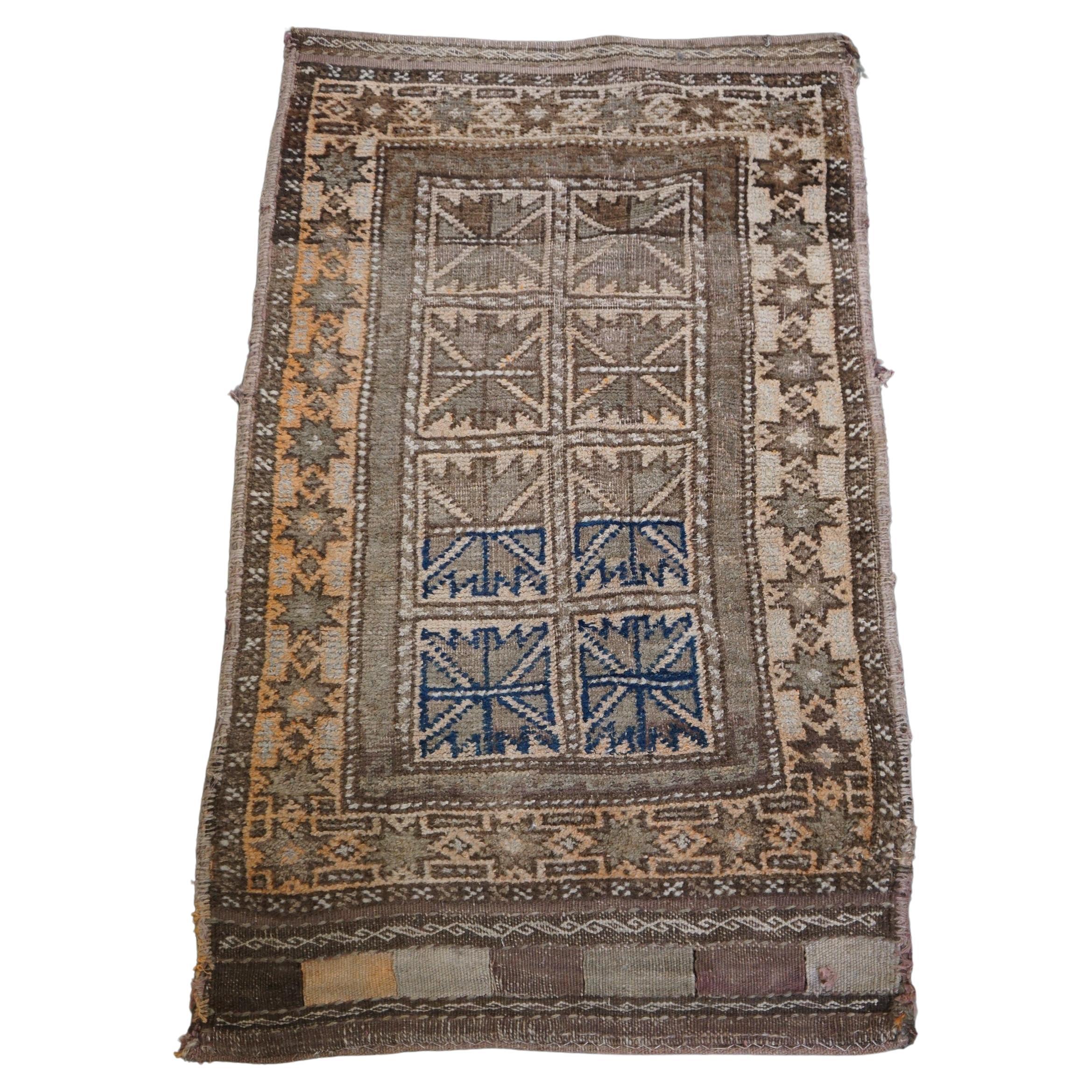 Beautiful old original rectangular oriental saddle bag / camel bag 93x55cm For Sale