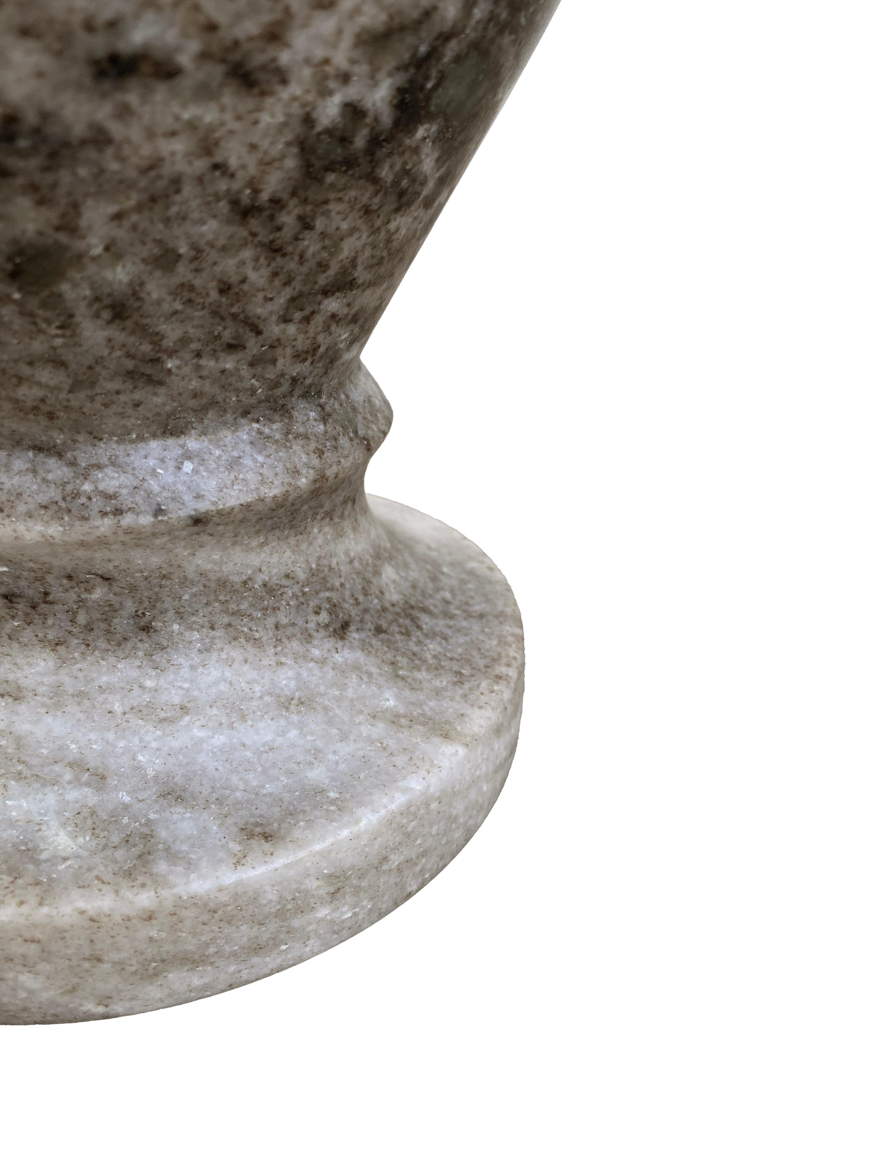 Bellissimo vaso di marmo del Vecchio Mondo in vendita 3