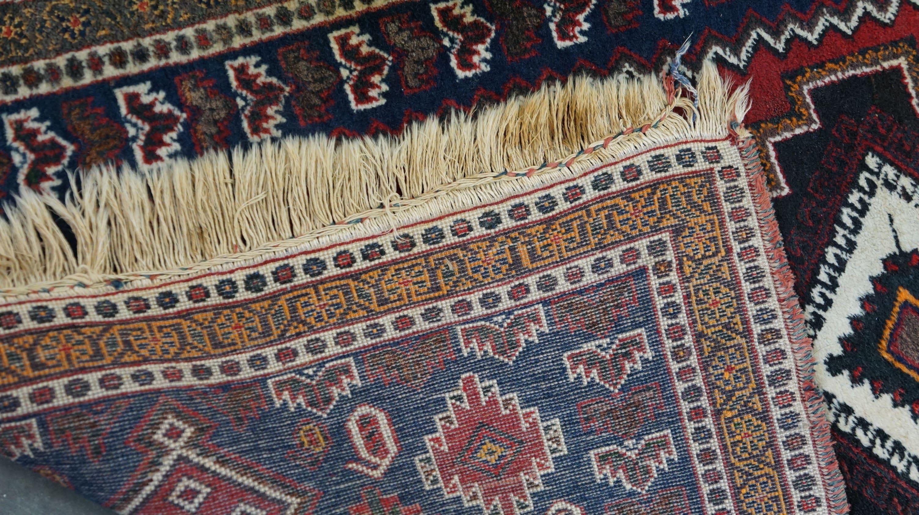 Beautiful oriental rug with beautiful colors and interesting patterns 110x75cm For Sale 2