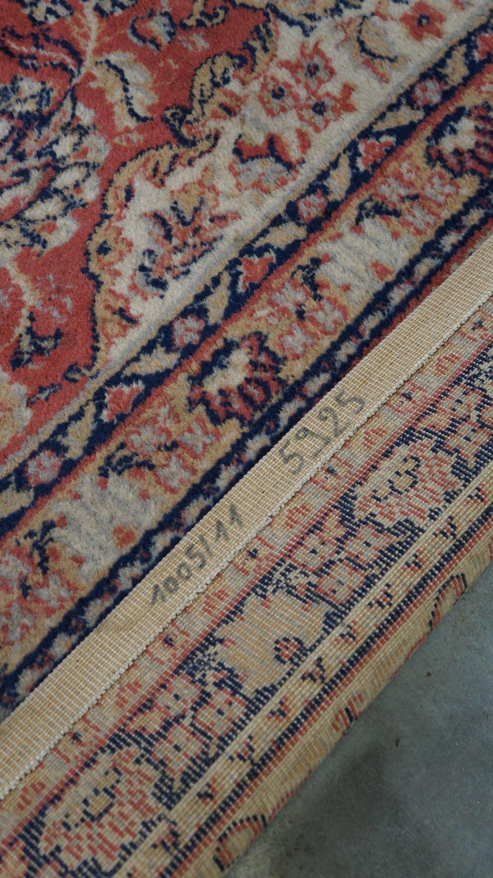 Preciosa alfombra oriental de color crema, azul, rojo y rosa, 246x172cm en venta 3
