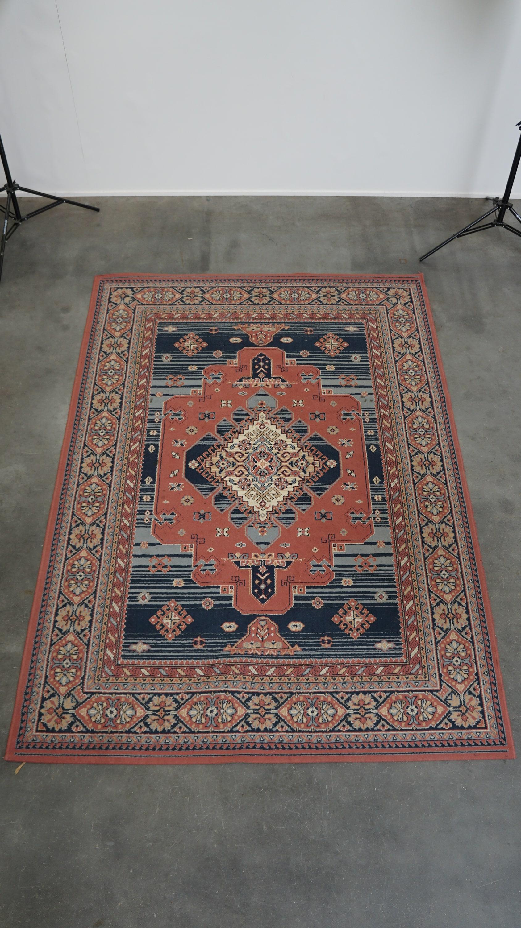 Hand-Woven Beautiful oriental style rug with mainly blue and pink colors 280x190cm For Sale