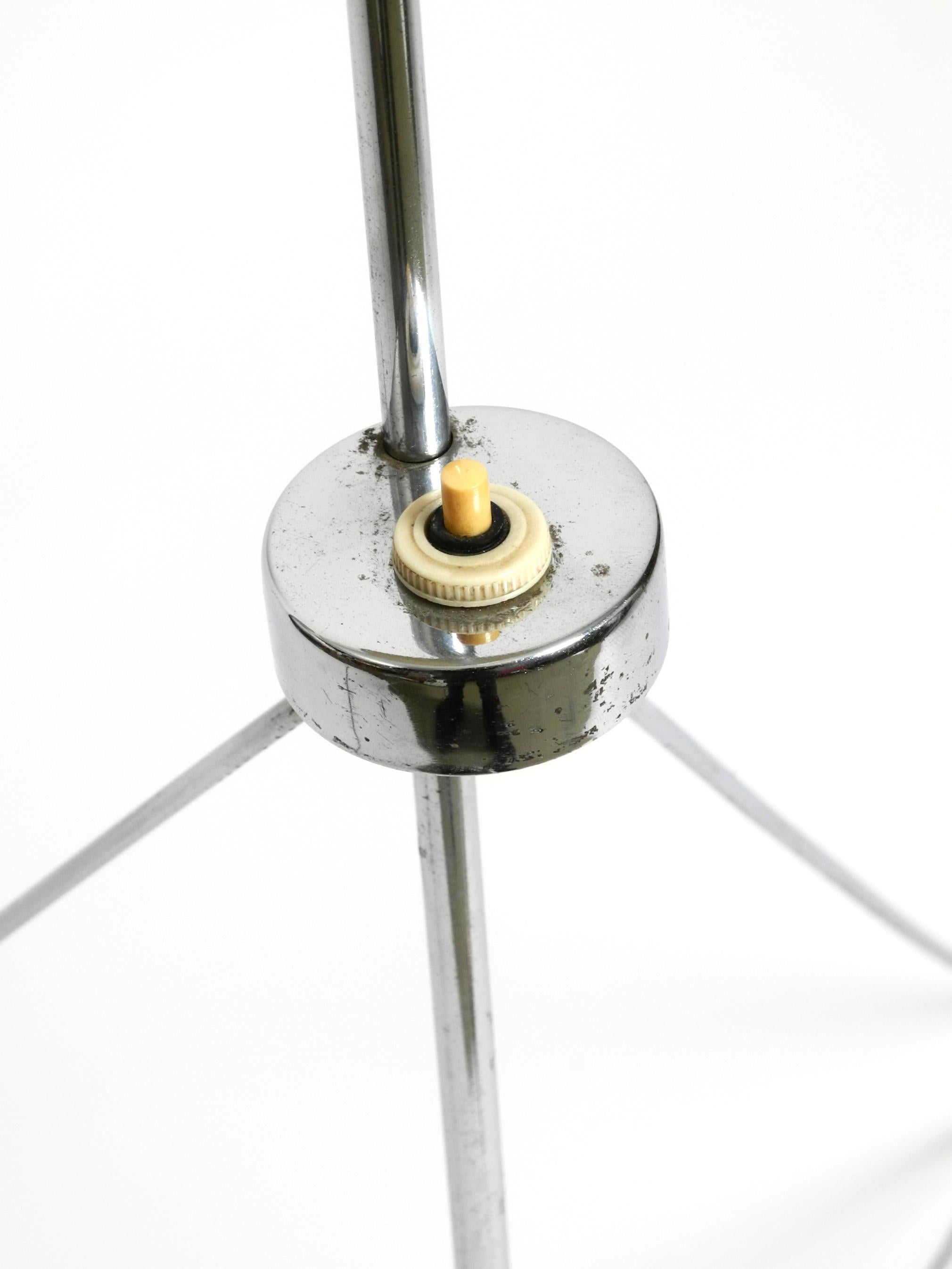 Schöne original 1960er Metall-Chrom-Stehlampe von Josef Hurka für Napako Czech im Angebot 6
