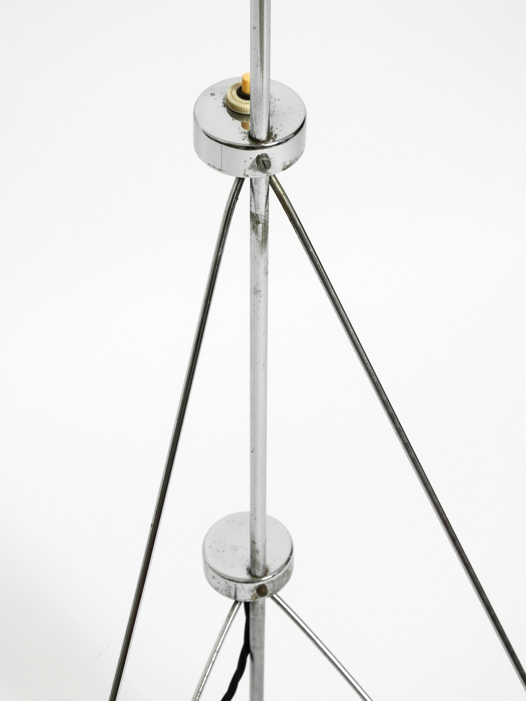 Schöne original 1960er Metall-Chrom-Stehlampe von Josef Hurka für Napako Czech im Angebot 8