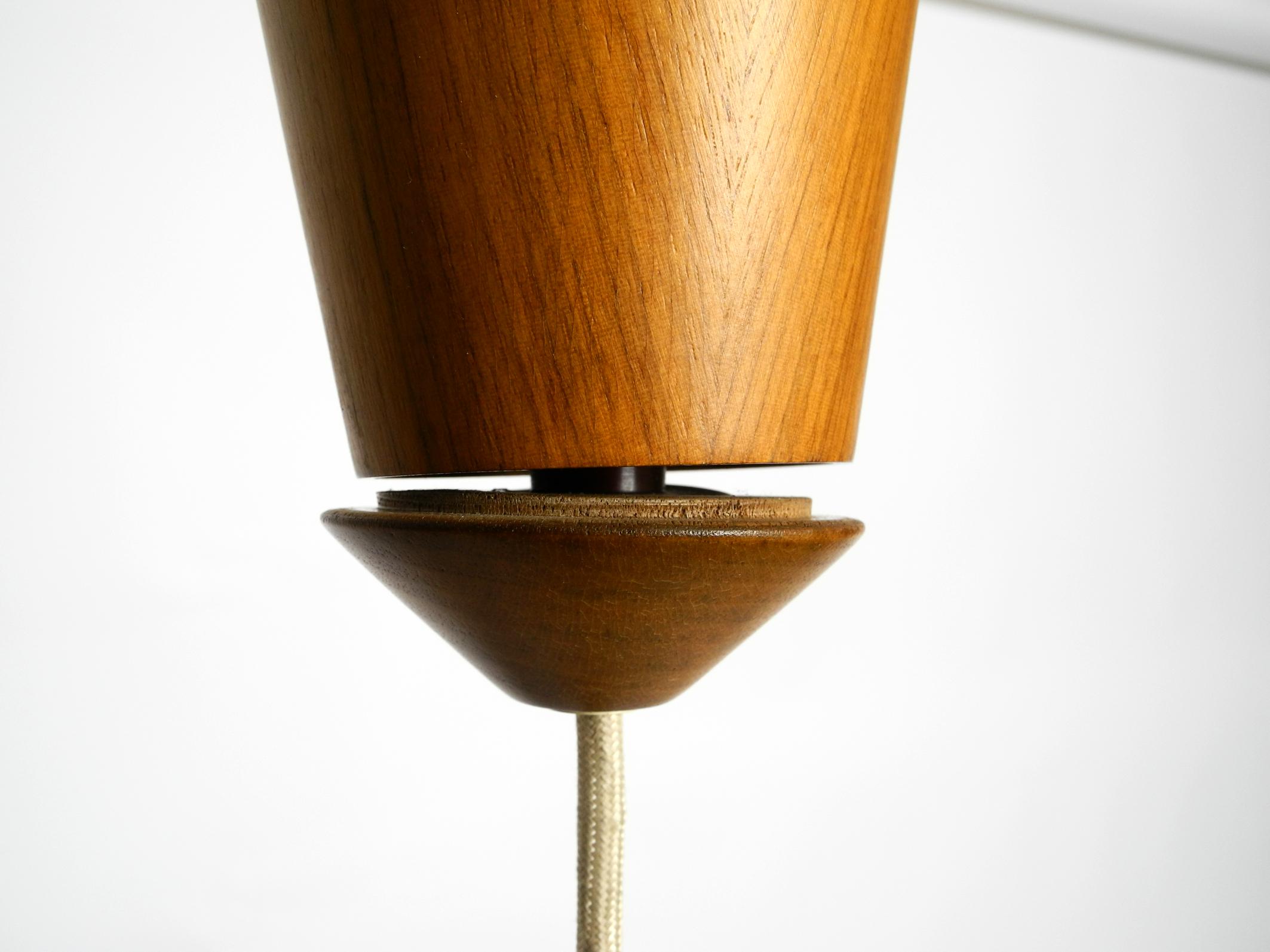 Bellissima lampada da soffitto a carrucola regolabile in sisal/bastone originale degli anni '60 di Temde in vendita 4