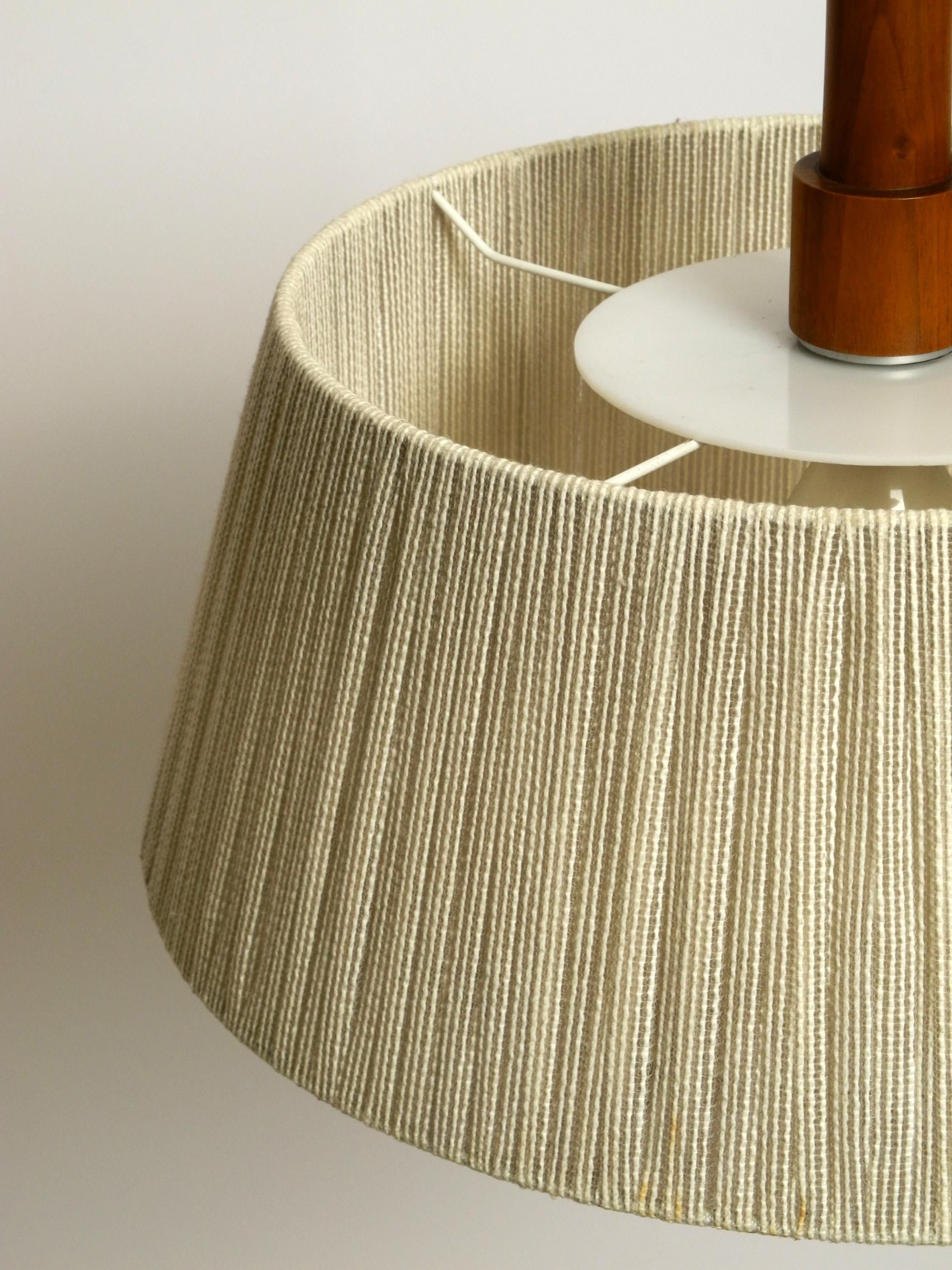 Bellissima lampada da soffitto a carrucola regolabile in sisal/bastone originale degli anni '60 di Temde in vendita 9