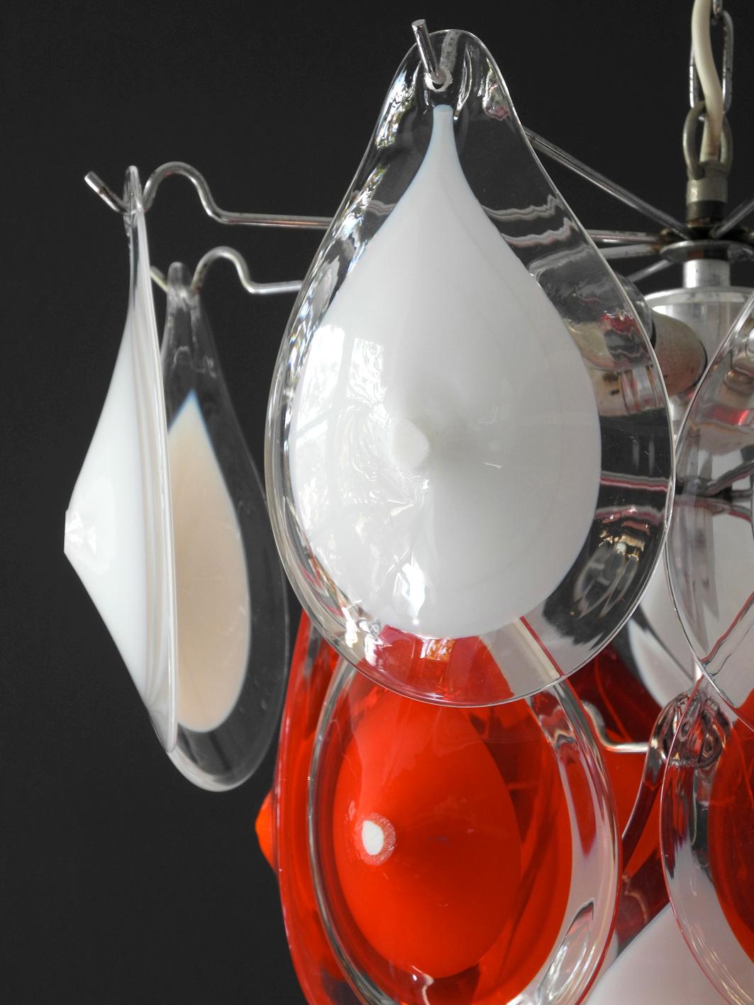 Beautiful Original 1960s Vistosi Chandelier with White and Red Murano Glas Drops 5