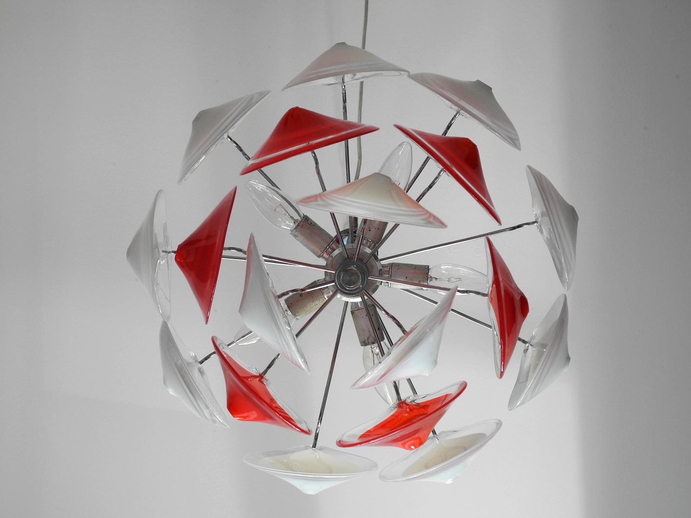 Beautiful Original 1960s Vistosi Chandelier with White and Red Murano Glas Drops 1
