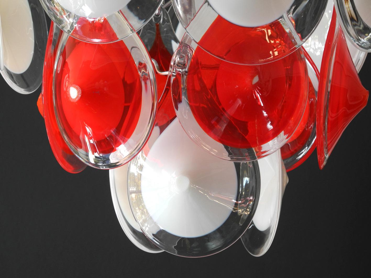 Beautiful Original 1960s Vistosi Chandelier with White and Red Murano Glas Drops 2