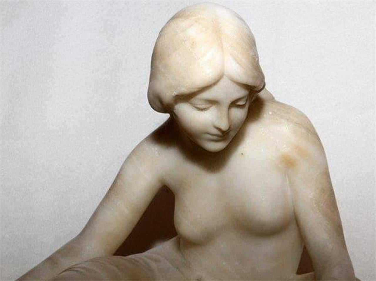Magnifique lampe italienne sculptée en marbre du 19ème siècle Ferdinando Vichi Bon état - En vente à New York, NY