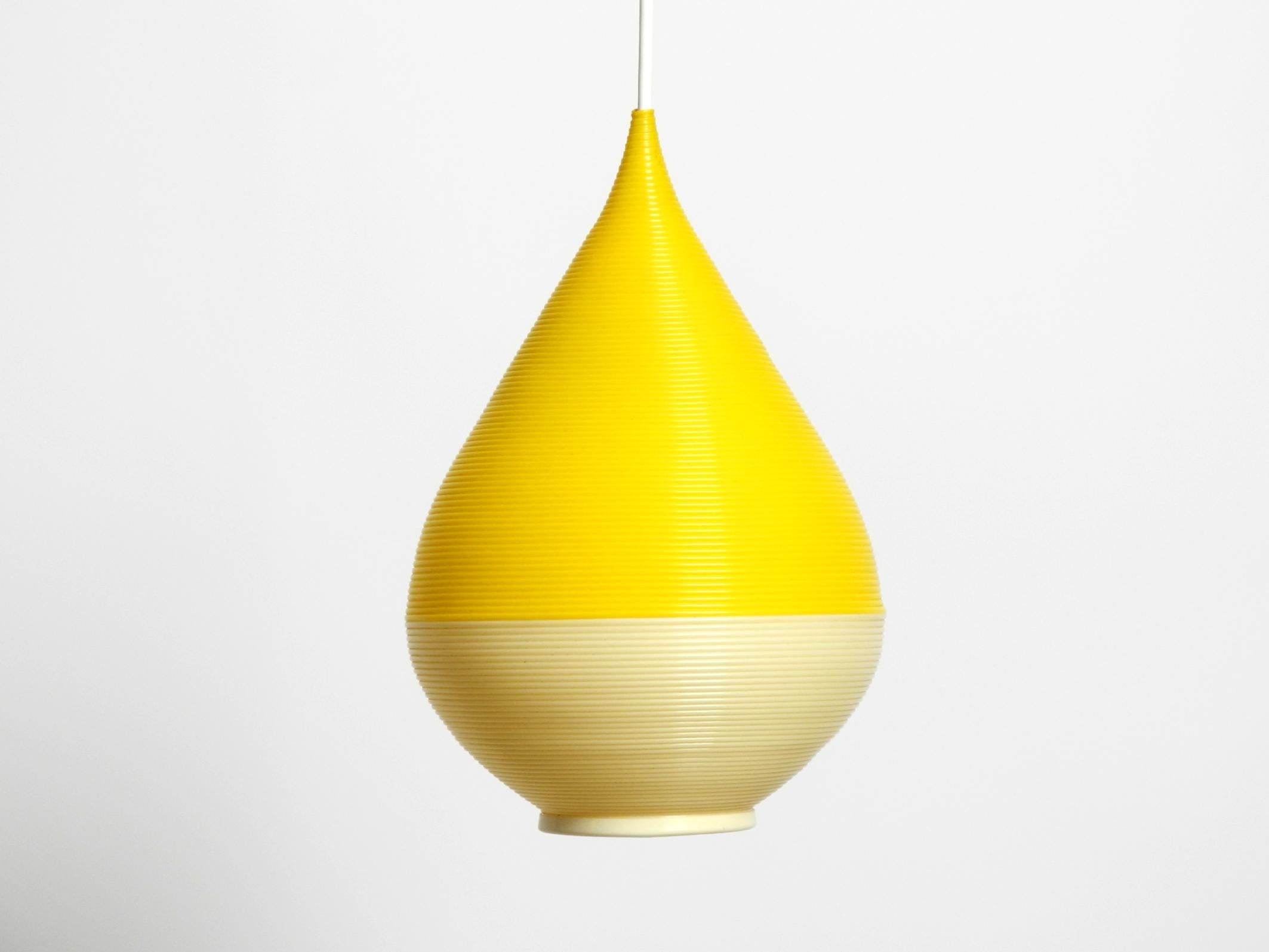 Mid-Century Modern Beautiful original large 1960s Heifetz Rotaflex pendant lamp in drop shape For Sale