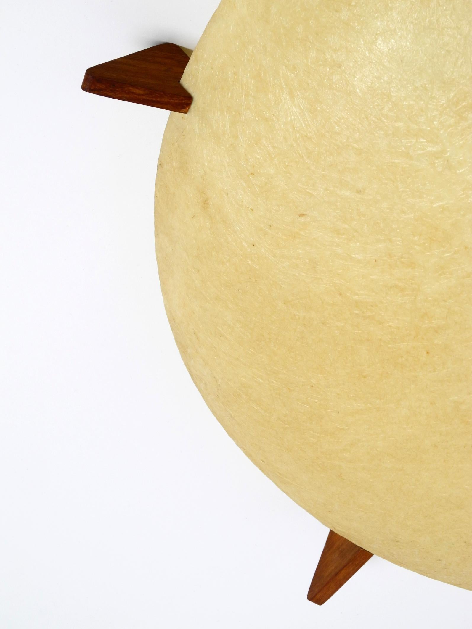 Bellissima lampada da soffitto o da parete in fibra di vetro originale del Mid Century Modern in vendita 6